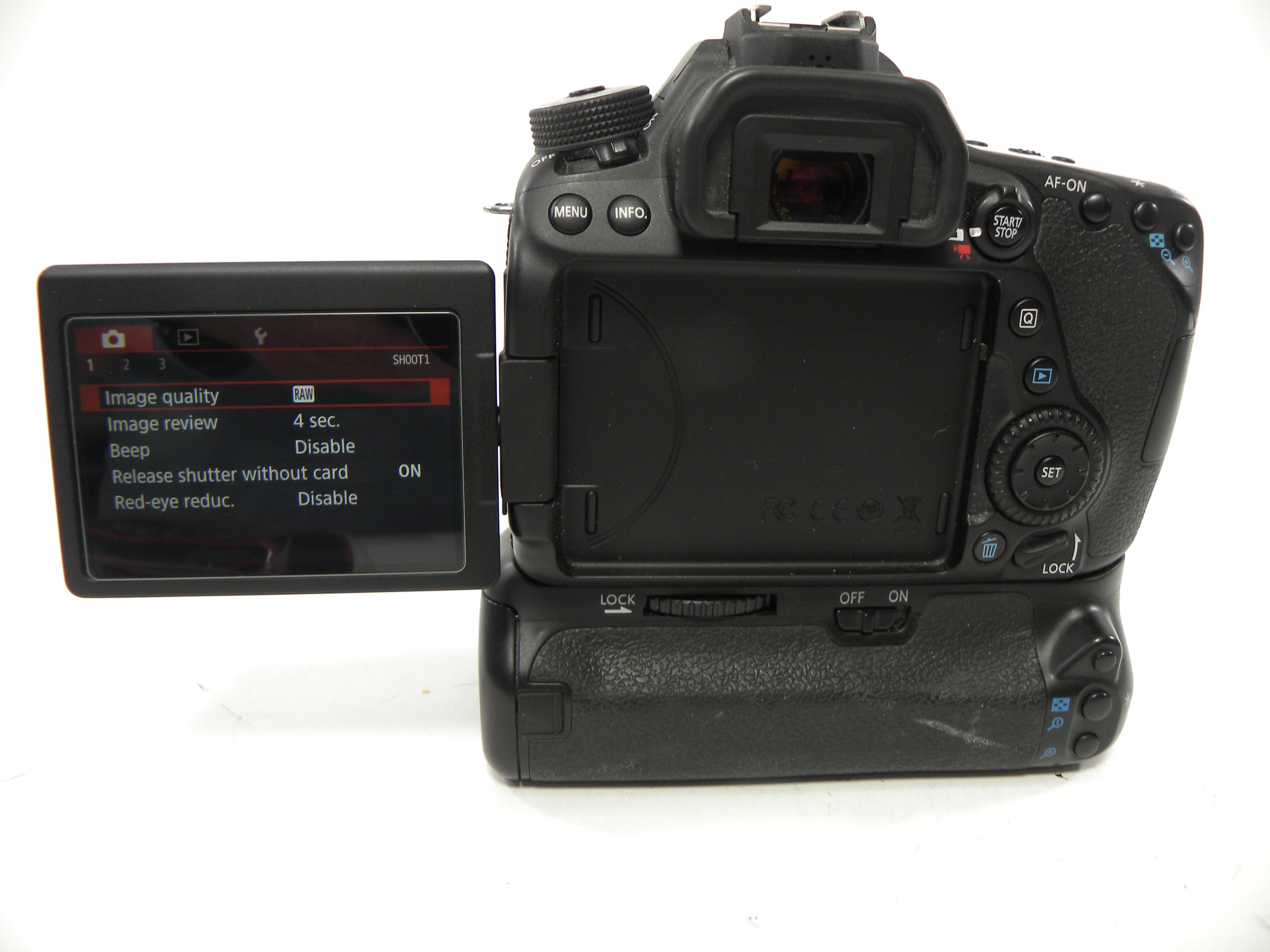 Canon EOS 80D 24.2mp Digital SLR Body only w/grip S/C 4,212