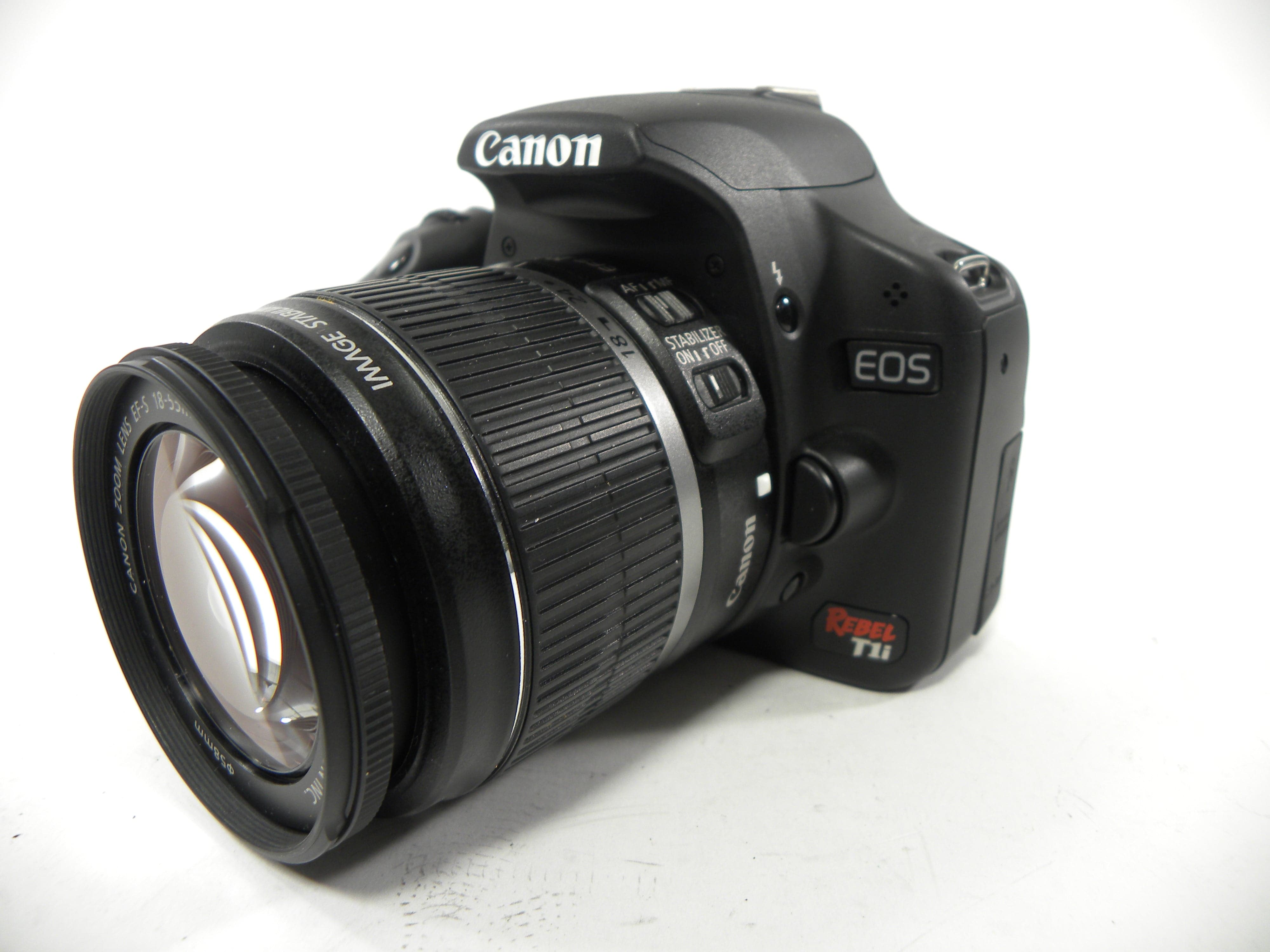 Canon EOS Rebel T1i 15.1mp Digital SLR w/EF-S 18-55 IS Shutter Ct. 1,132