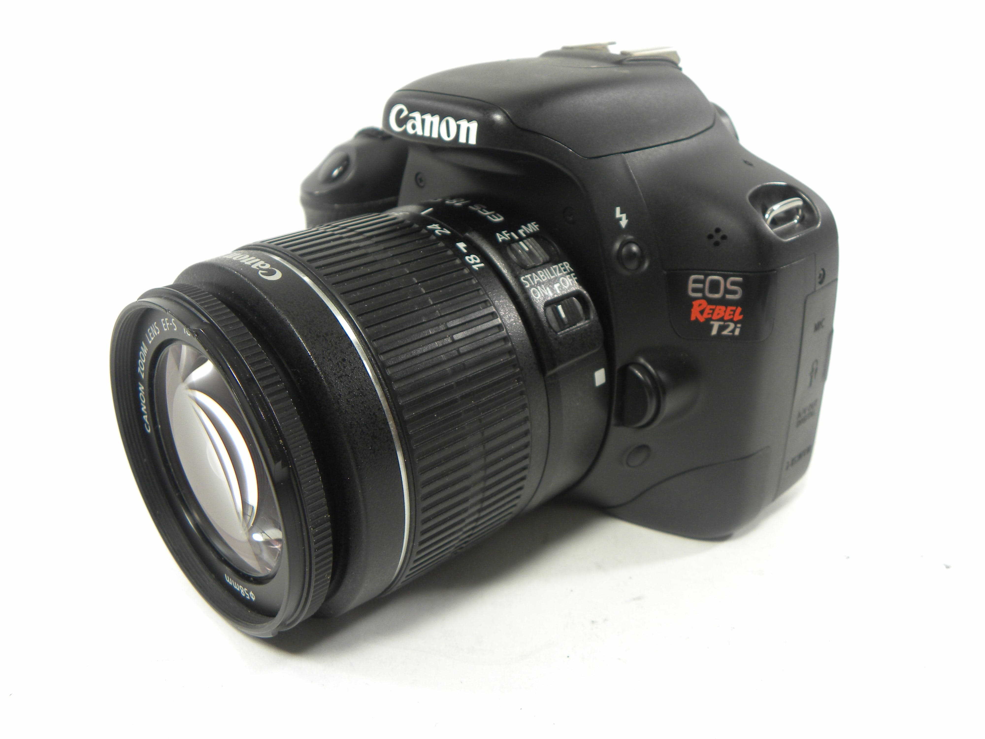 Canon EOS Rebel T2i 18mp Digital SLR w/EF-S 18-55 IS II shutter ct. 12,253