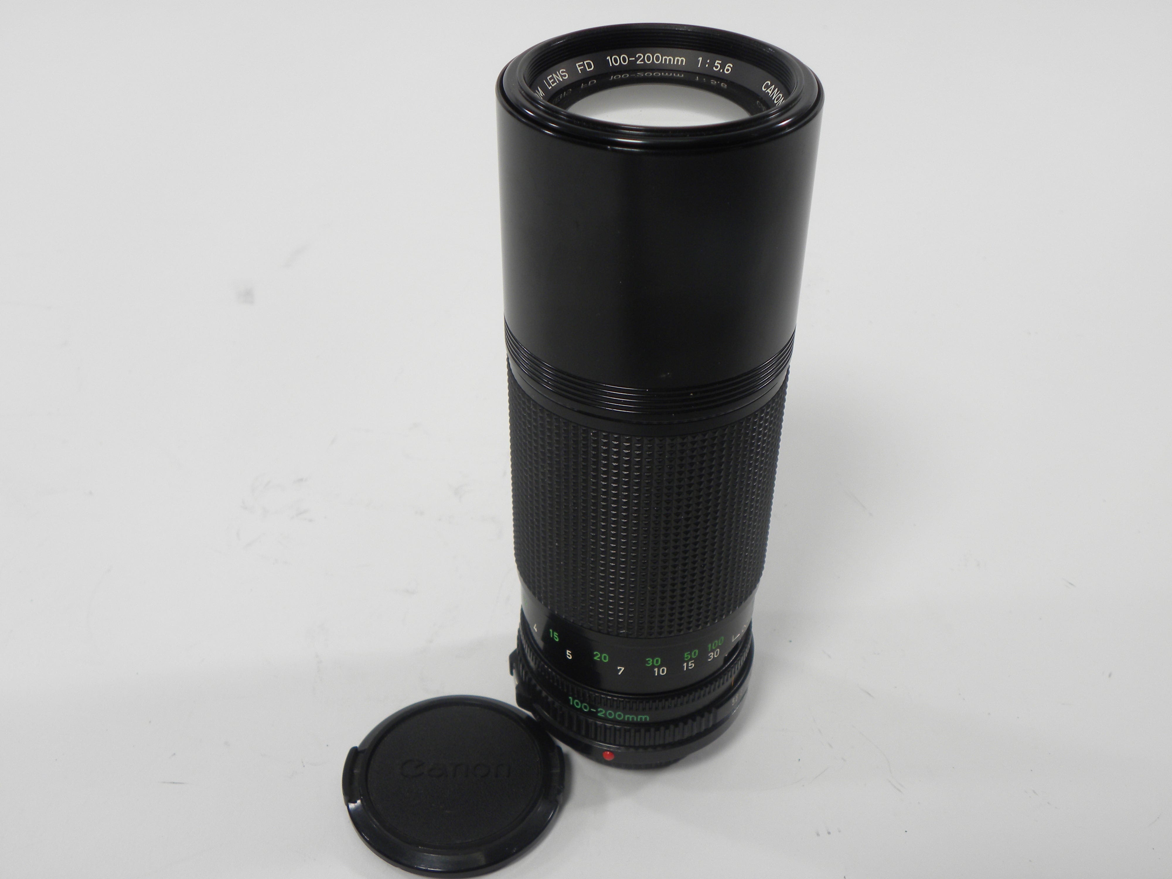Canon FD Zoom 100-200mm f5.6 Lens