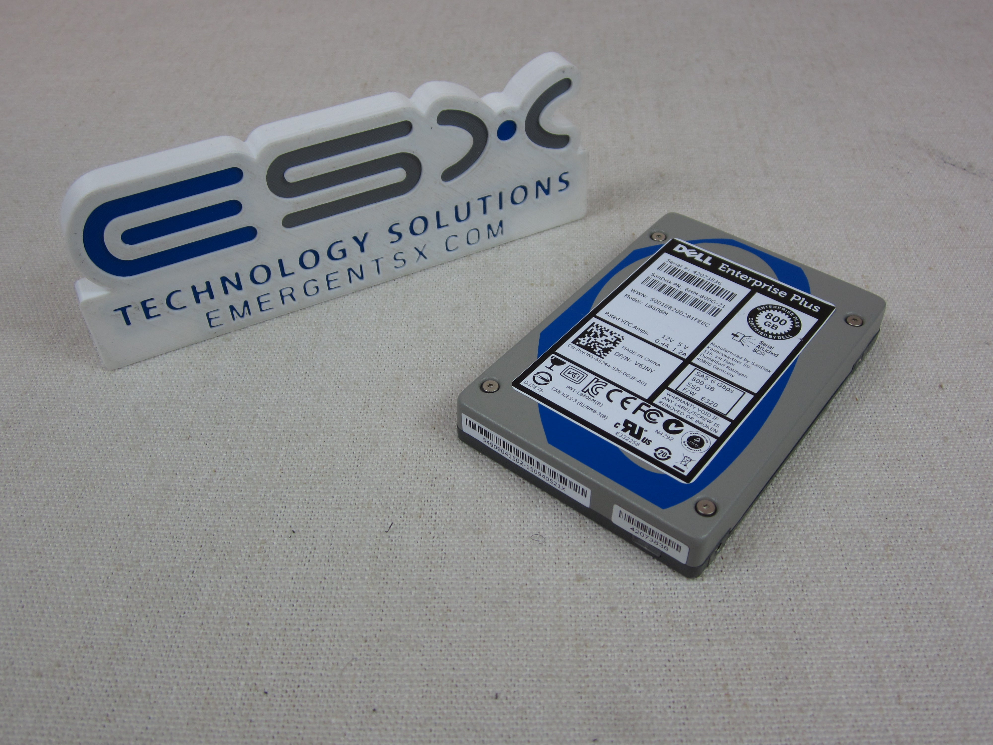 Dell EqualLogic V6JNY 800GB 6Gb/s 2.5” SAS SSD SanDisk LB806M PS6100 PS4100