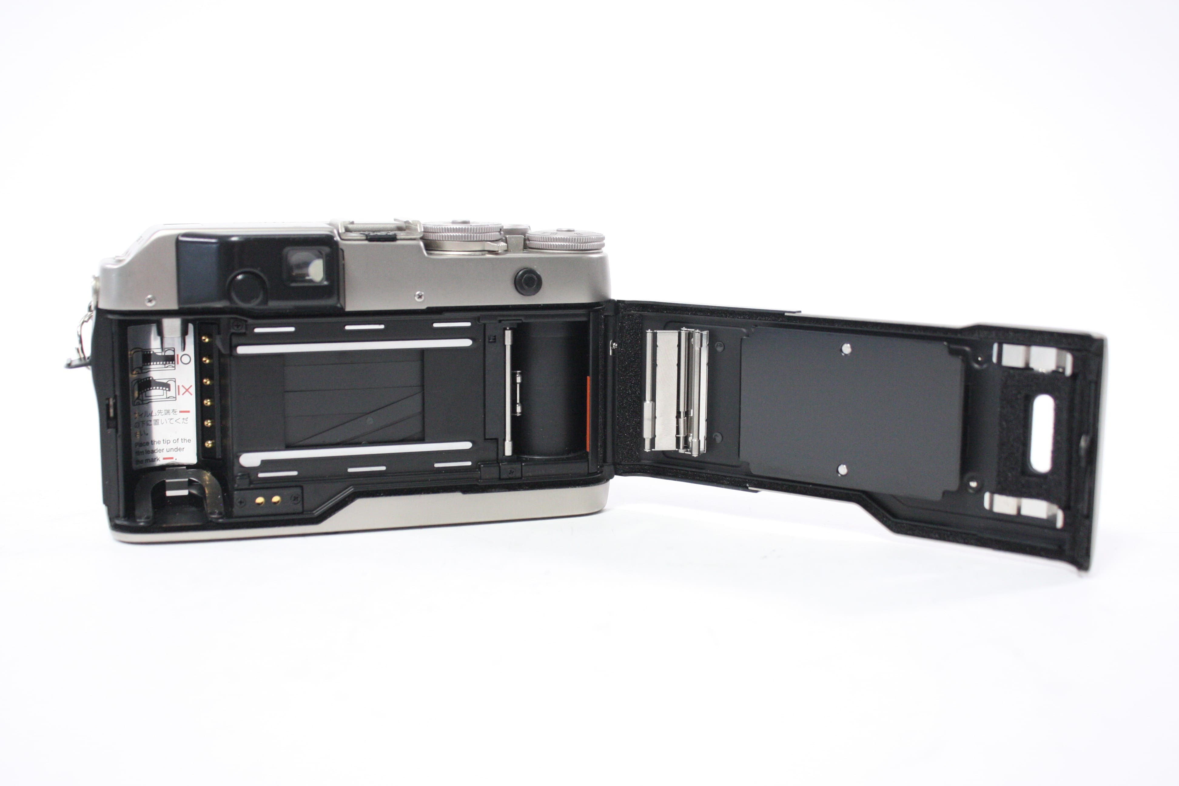 Contax G1 35mm Rangefinder Camera with 45mm f/2 Planar Lens