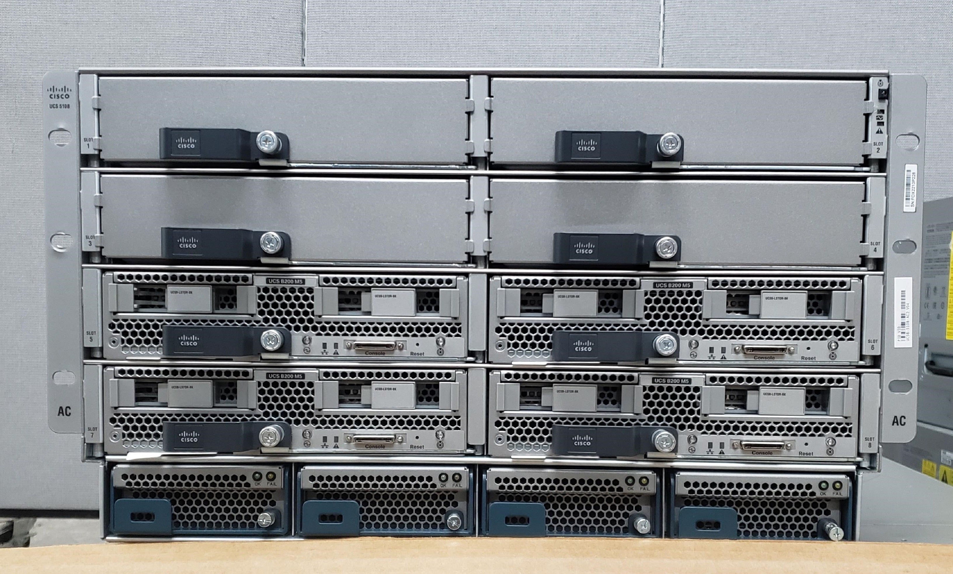 Cisco UCS 5108 Blade Enclosure 4x UCSB-B200-M5 2x 16C Gold 6142 2.6GHz 256GB RAM
