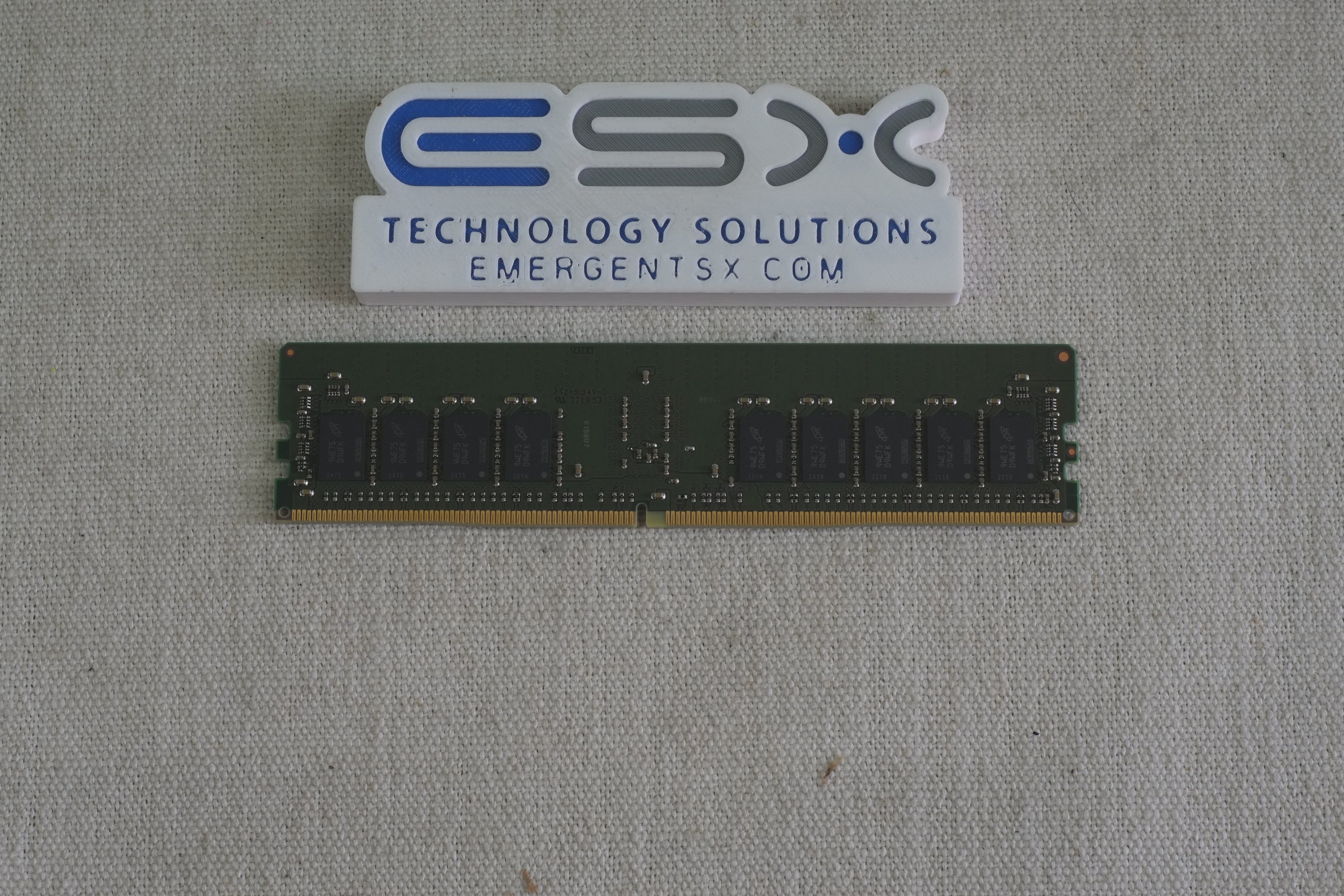 Micron MTA18ASF2G72PZ-2G9E1 16GB 1Rx4 PC4-2933Y DDR4 Server Memory RDIMM