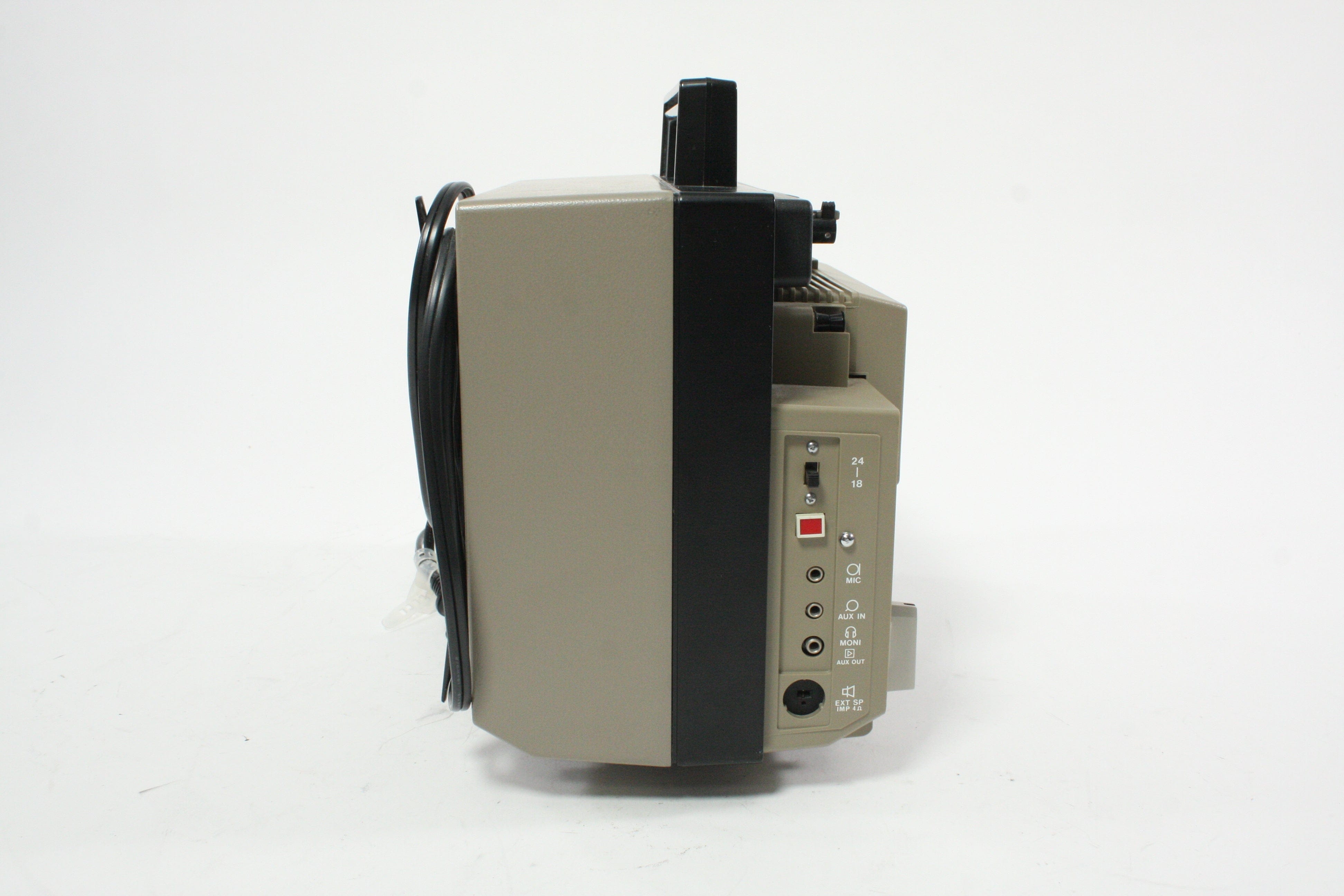 Elmo ST-180E M 2-Track Super 8 Sound Projector with 15-25mm f/1.3 Lens