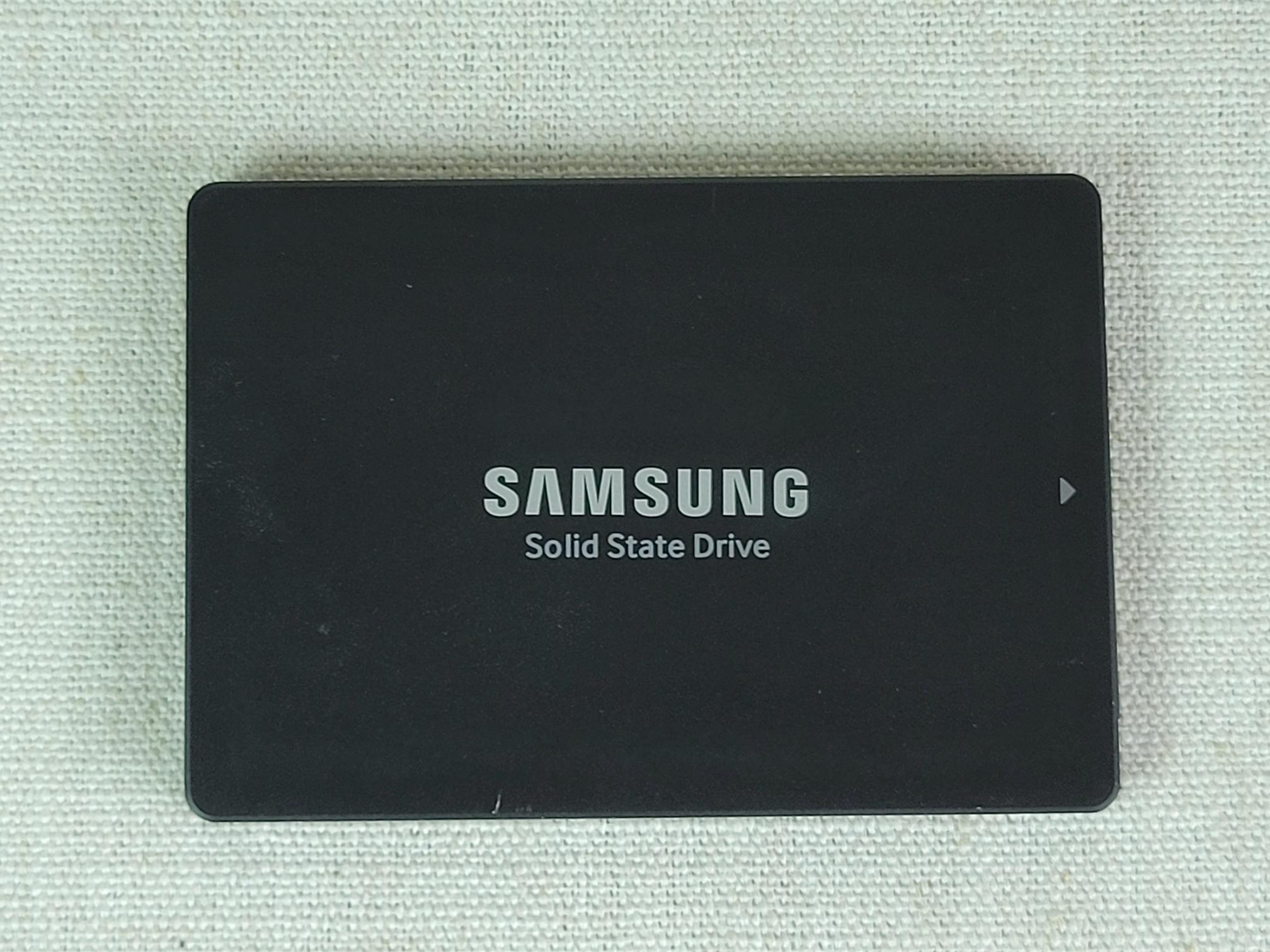 Samsung MZ7LH1T9HMLT 860DCT 1.92TB 6Gb/s 2.5” SATA SSD Solid State Drive