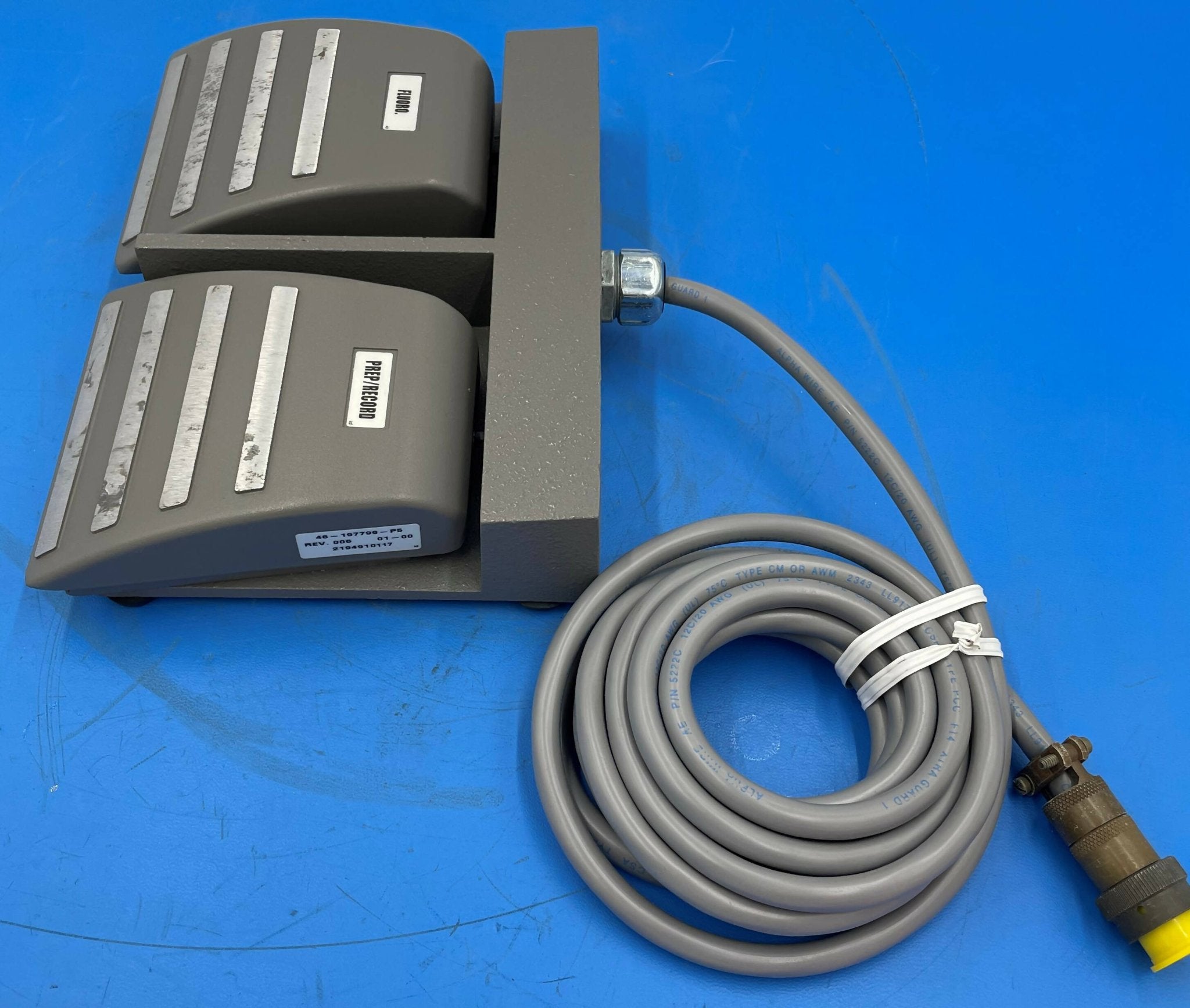 FOOT SWITCH NEW (46-197799 P5 REV. 006 GE