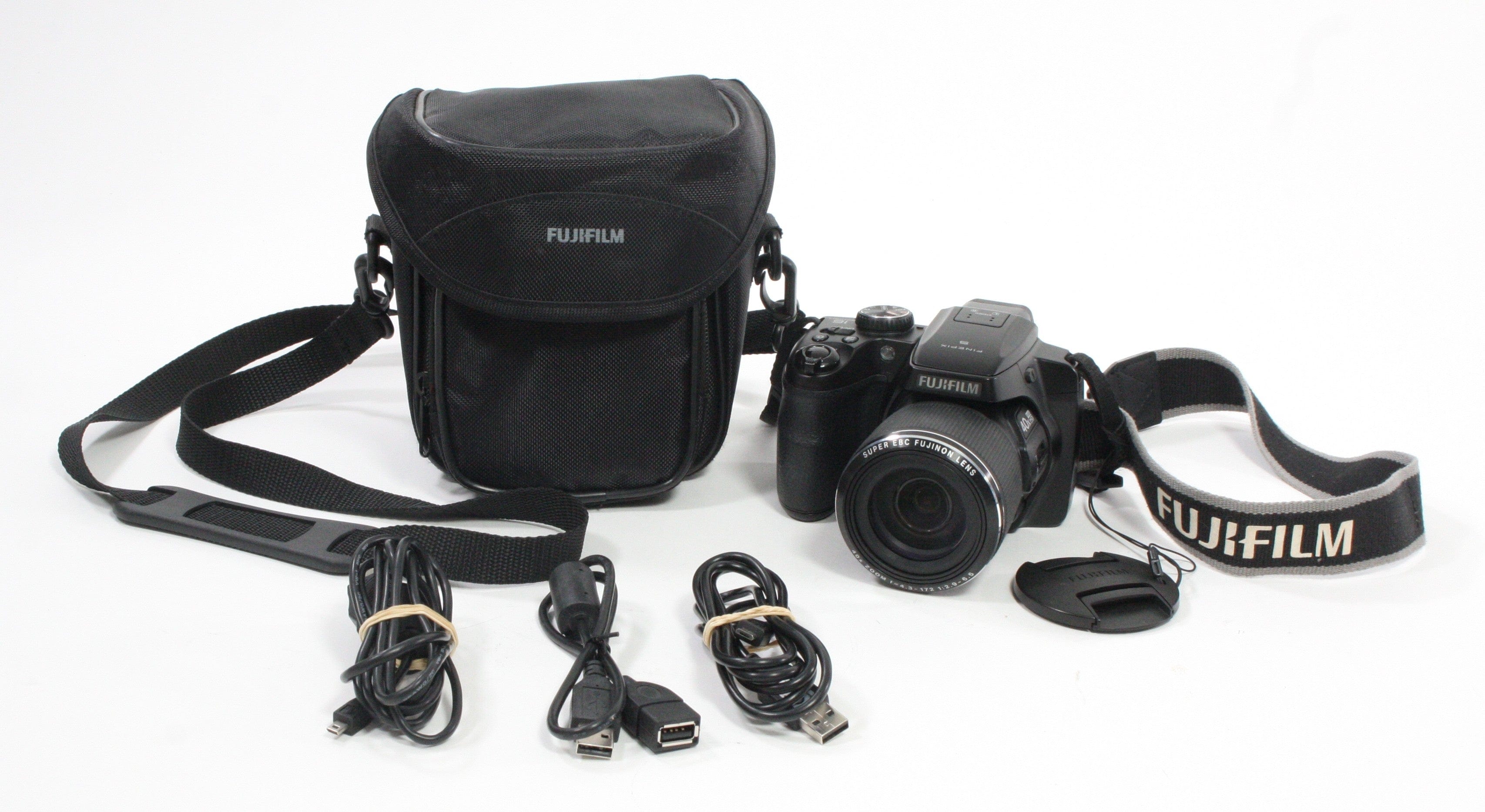 Fujifilm FinePix S8200 Digital Camera (incl case)