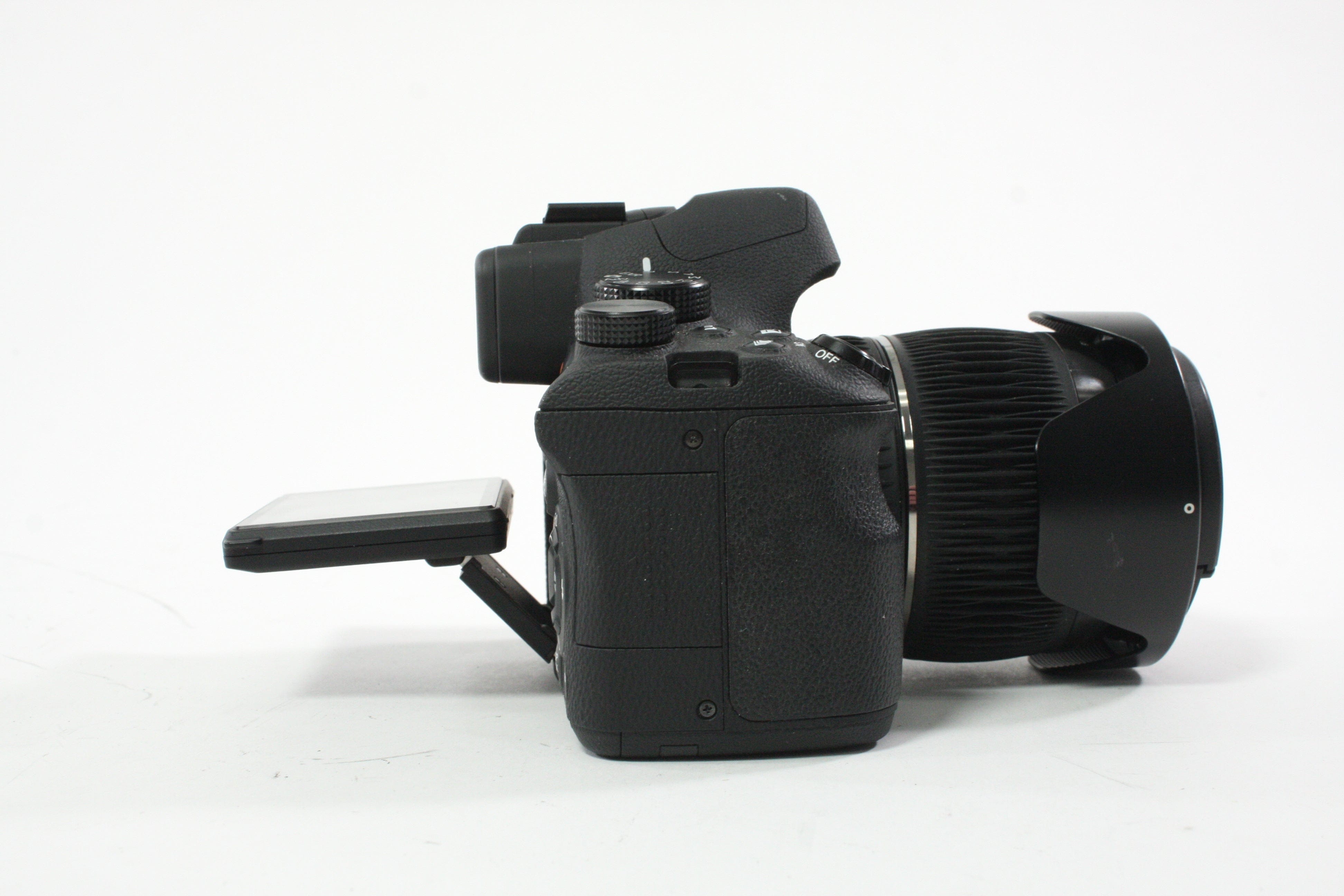 Fujifilm X-S1 Digital Camera with Super EBC 26x Zoom Lens 12.0mp