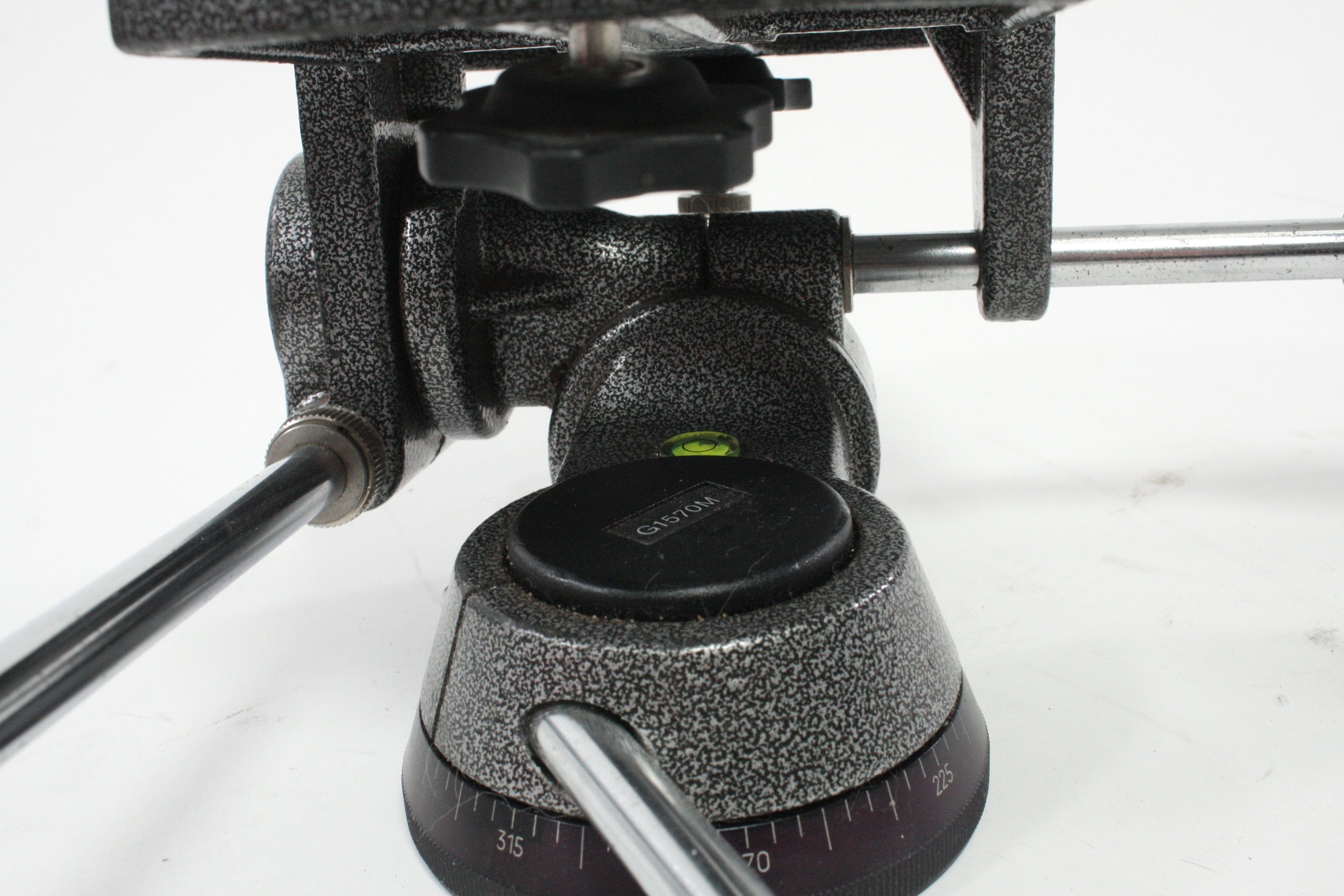 Gitzo G1570M Pan Tilt Head
