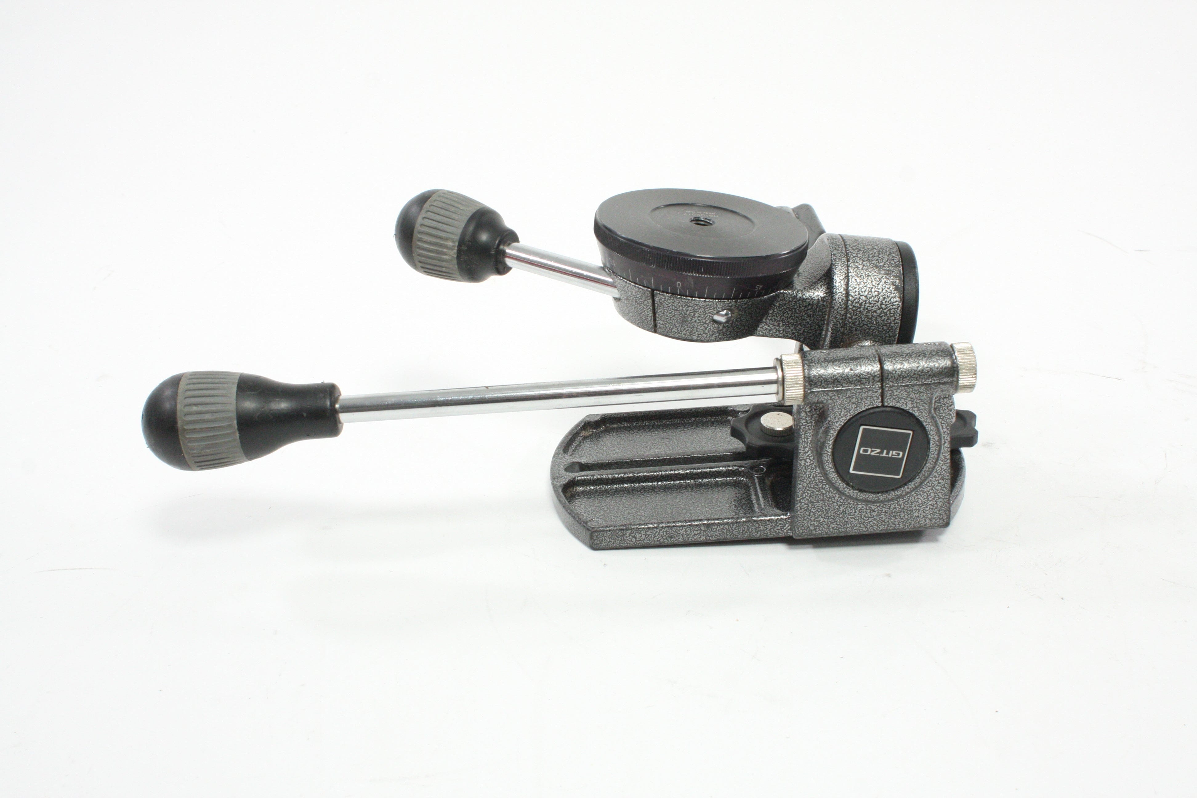 Gitzo G1570M Pan Tilt Head