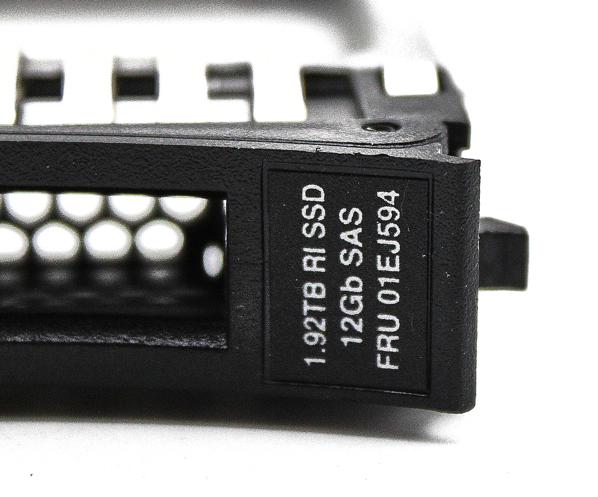 IBM 00VN294 1.9TB 2.5" FLASH DRIVE