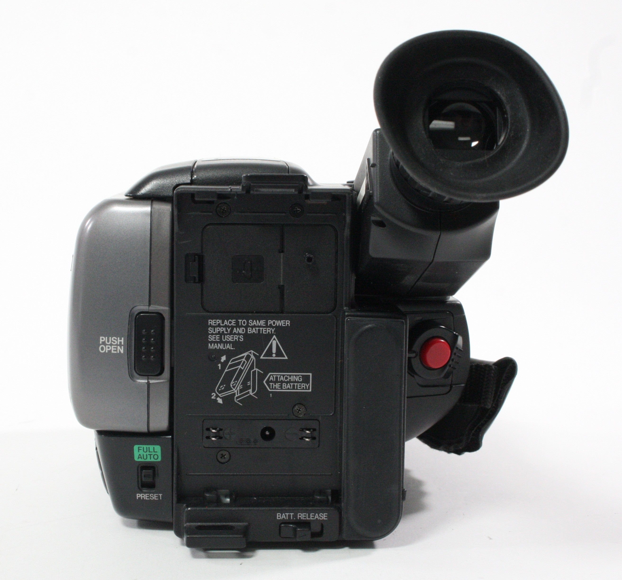 JVC GR-AXM4 VHS-C Camcorder