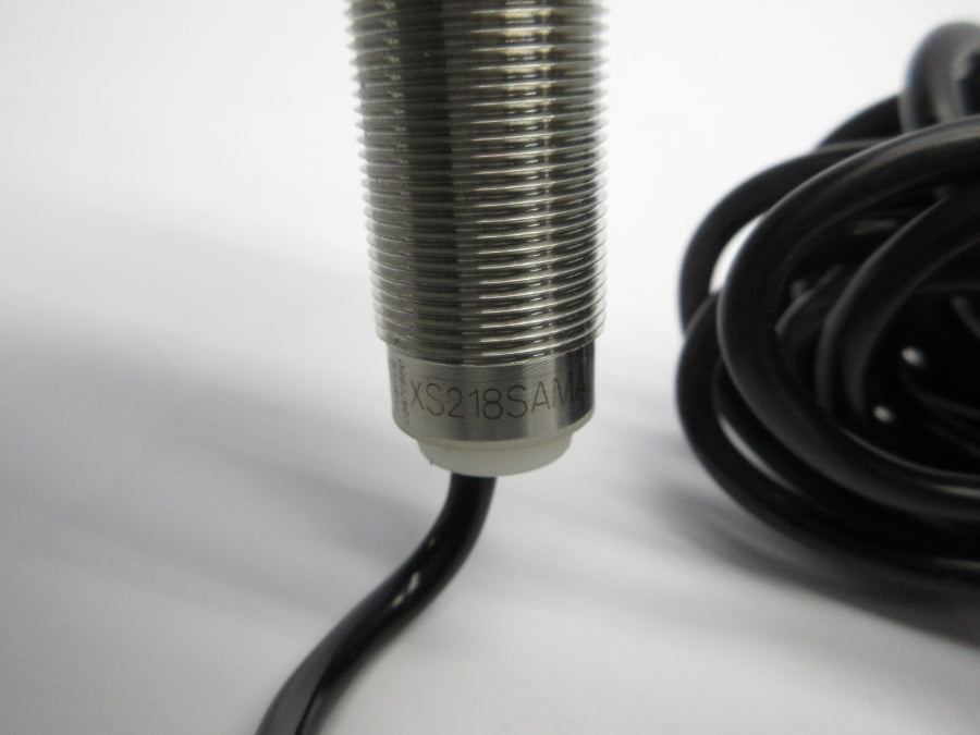 TELEMECANIQUE XS218SAMAL5 24-240VAC NSNP