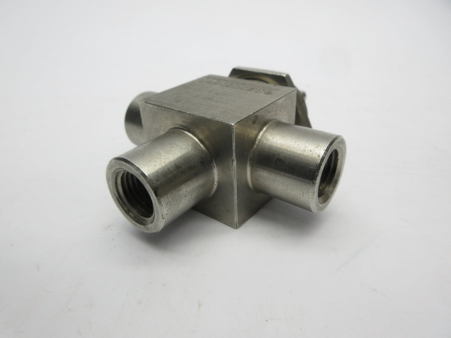 WHITEY SS-44XF4 ( AS PICTURED) NSNP