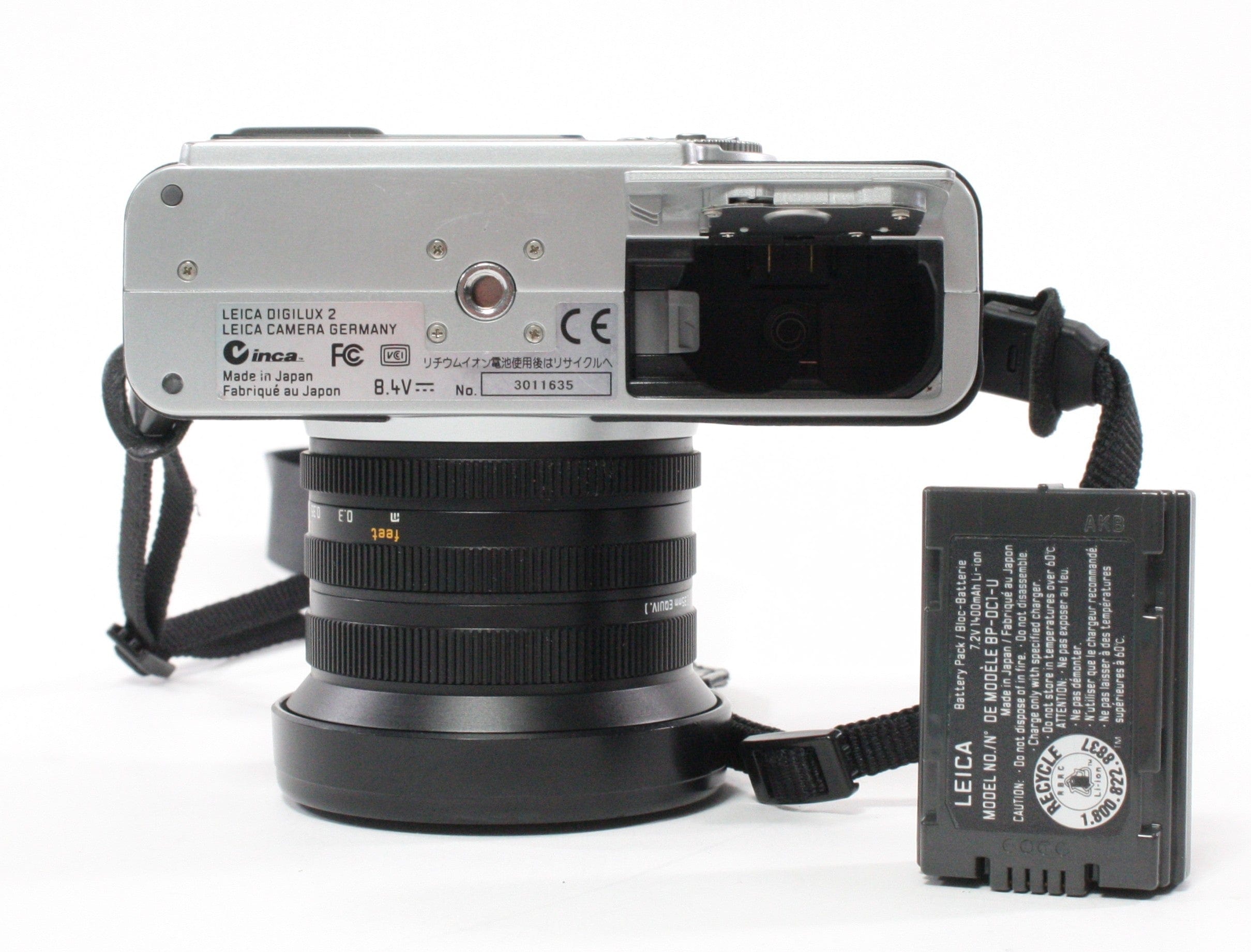Leica Digilux 2 5mp with 28-90mm f/2.0-2.4 Fixed Lens