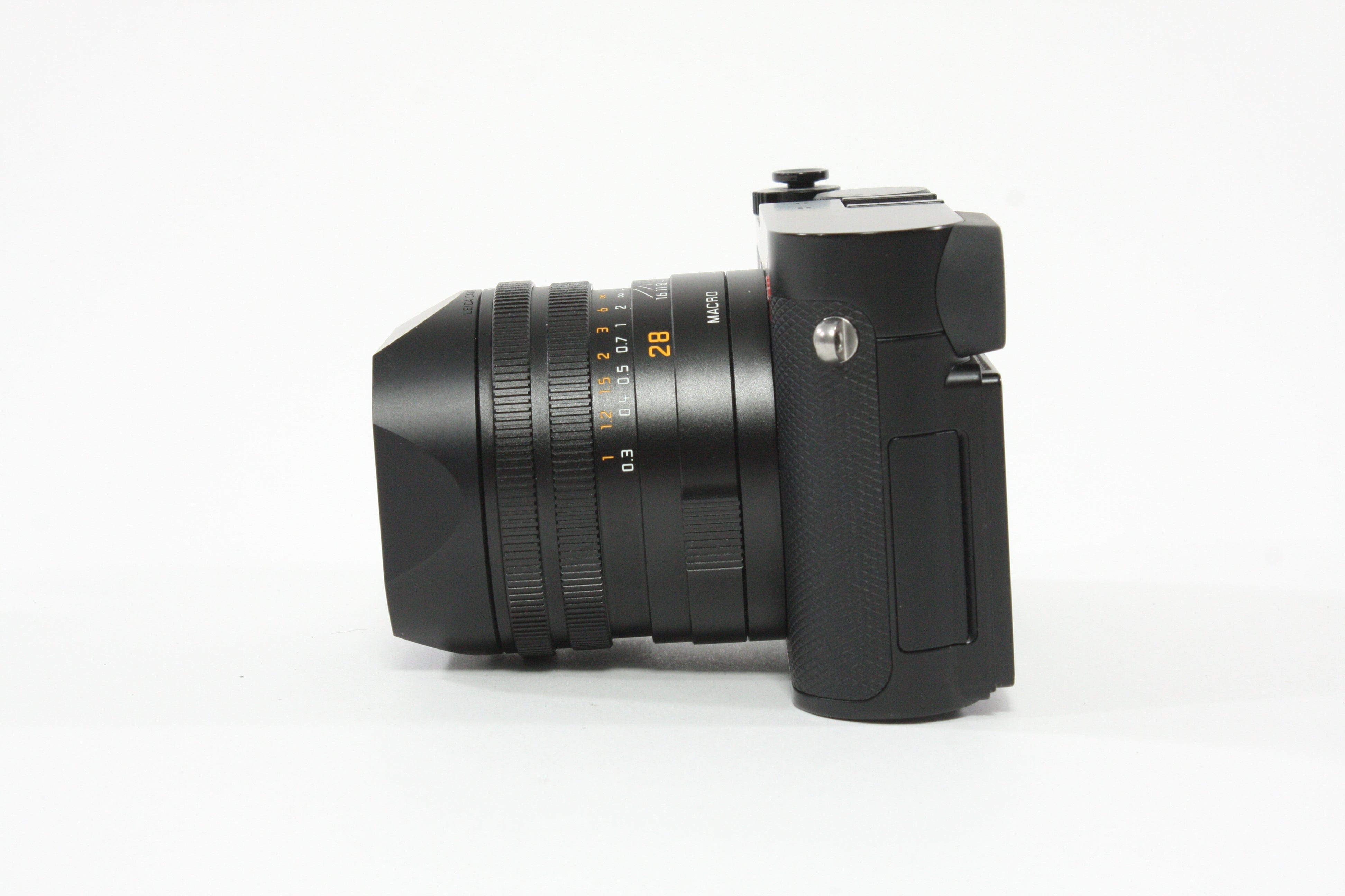 Leica Q3 Compact Full Frame Camera with 28mm f1.7 Summilux Lens - Model 19-080