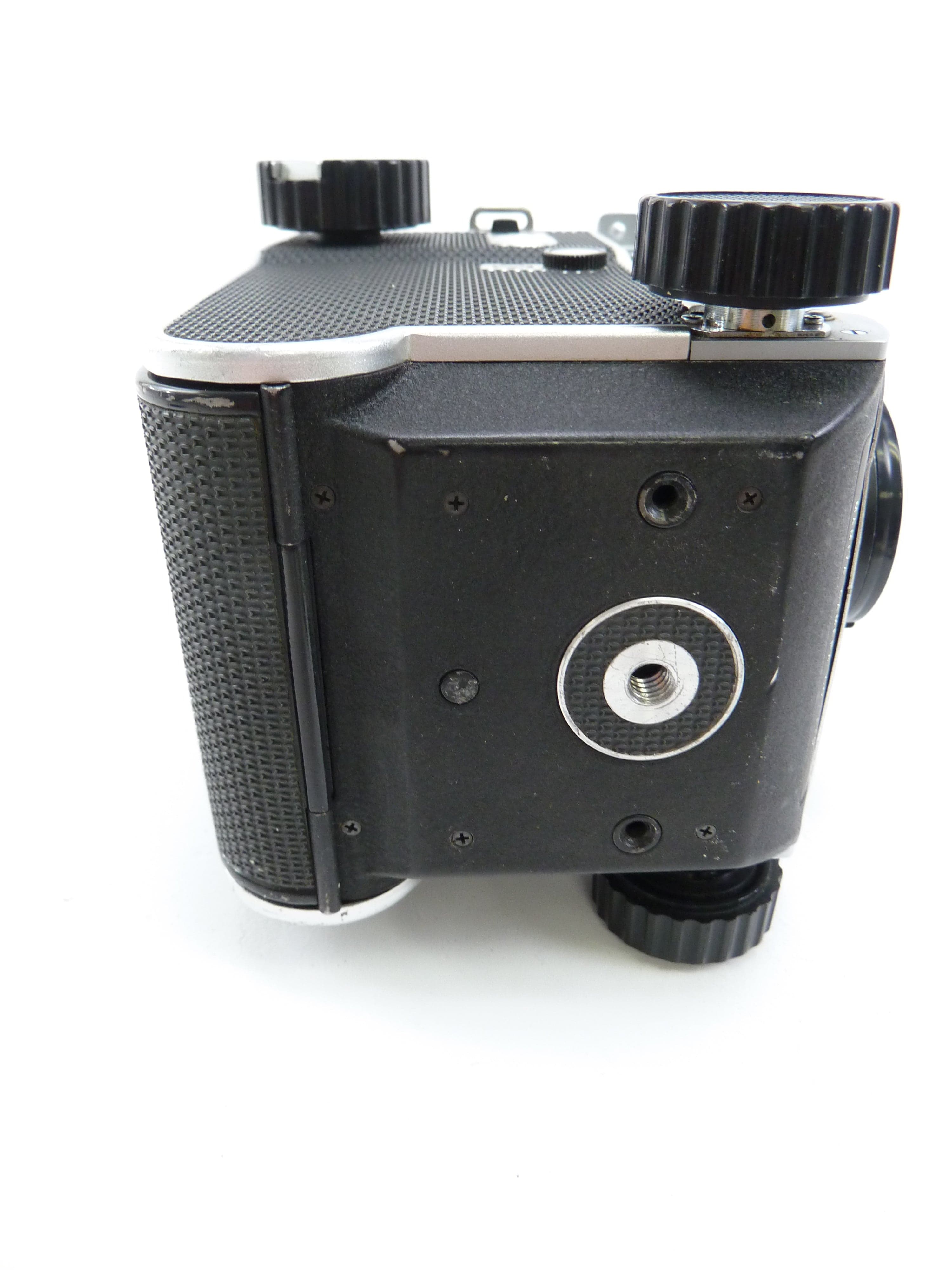 Mamiya C220 Complete kit with 80MM F2.8 Lens