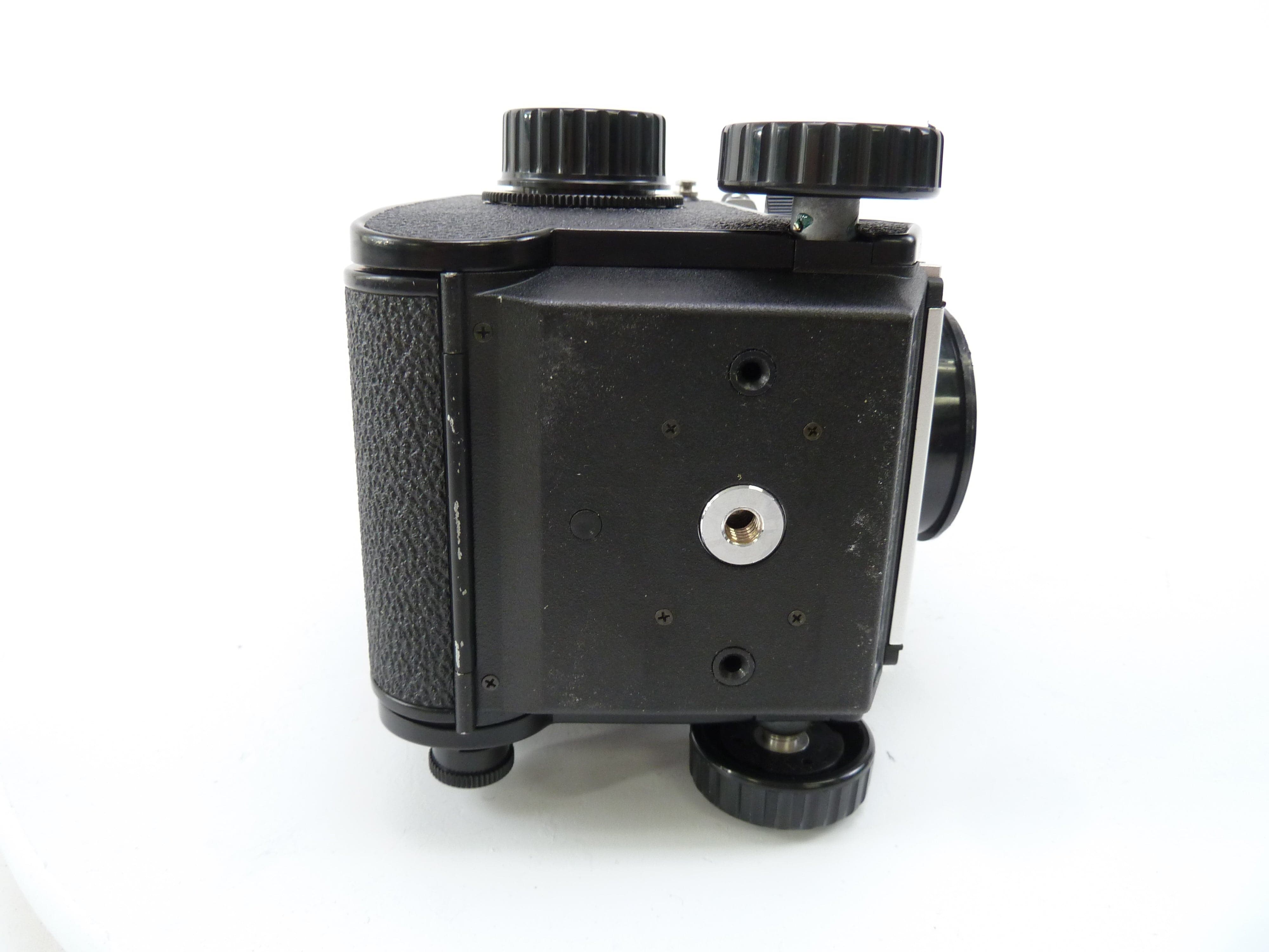 Mamiya C220F Camera Outfit with 80MM f2.8 Blue Dot Lens and Waist Level Finder