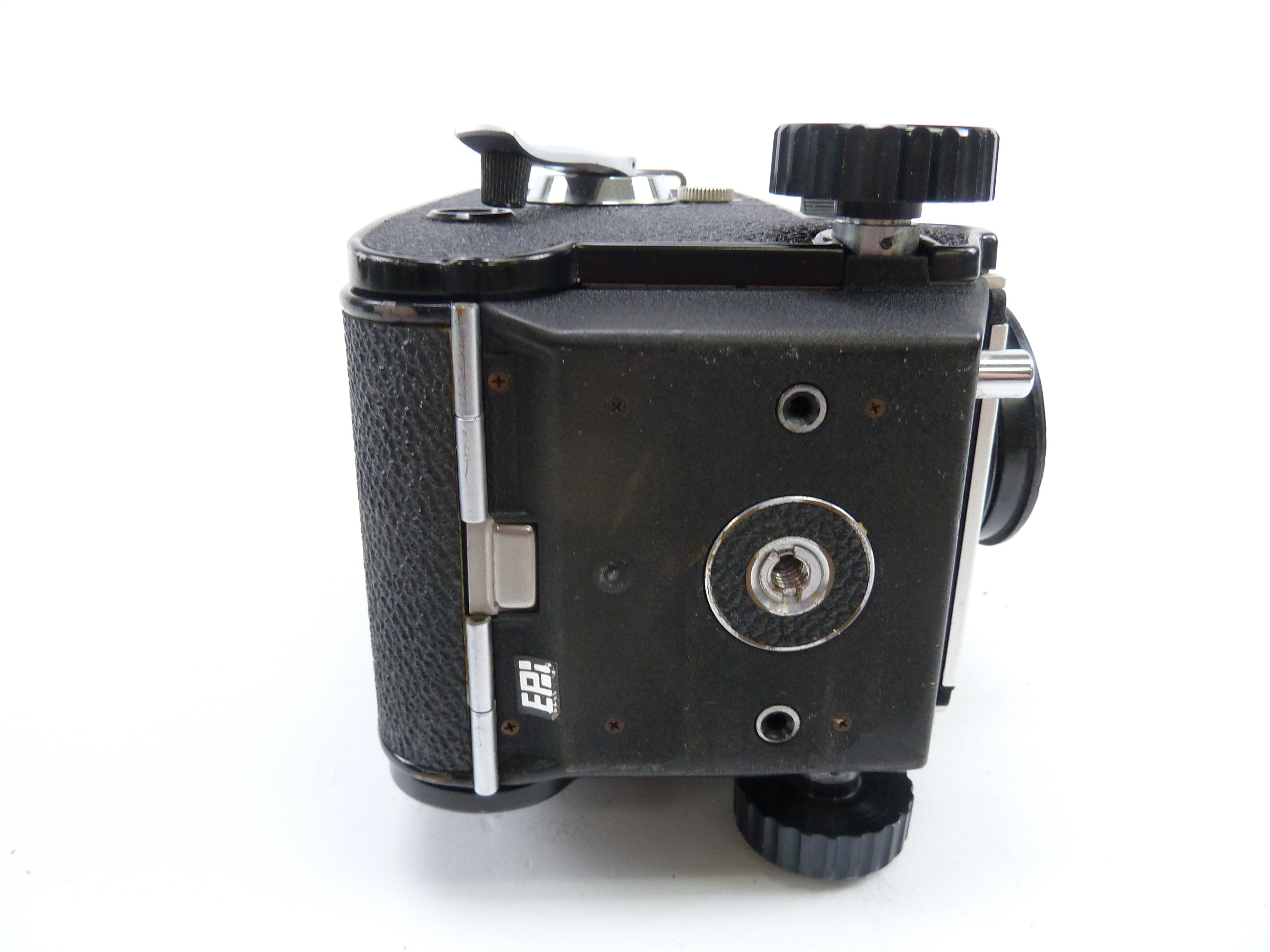 Mamiya C330 Camera Outfit with 80MM f2.8 Blue Dot Lens and Prism Finder