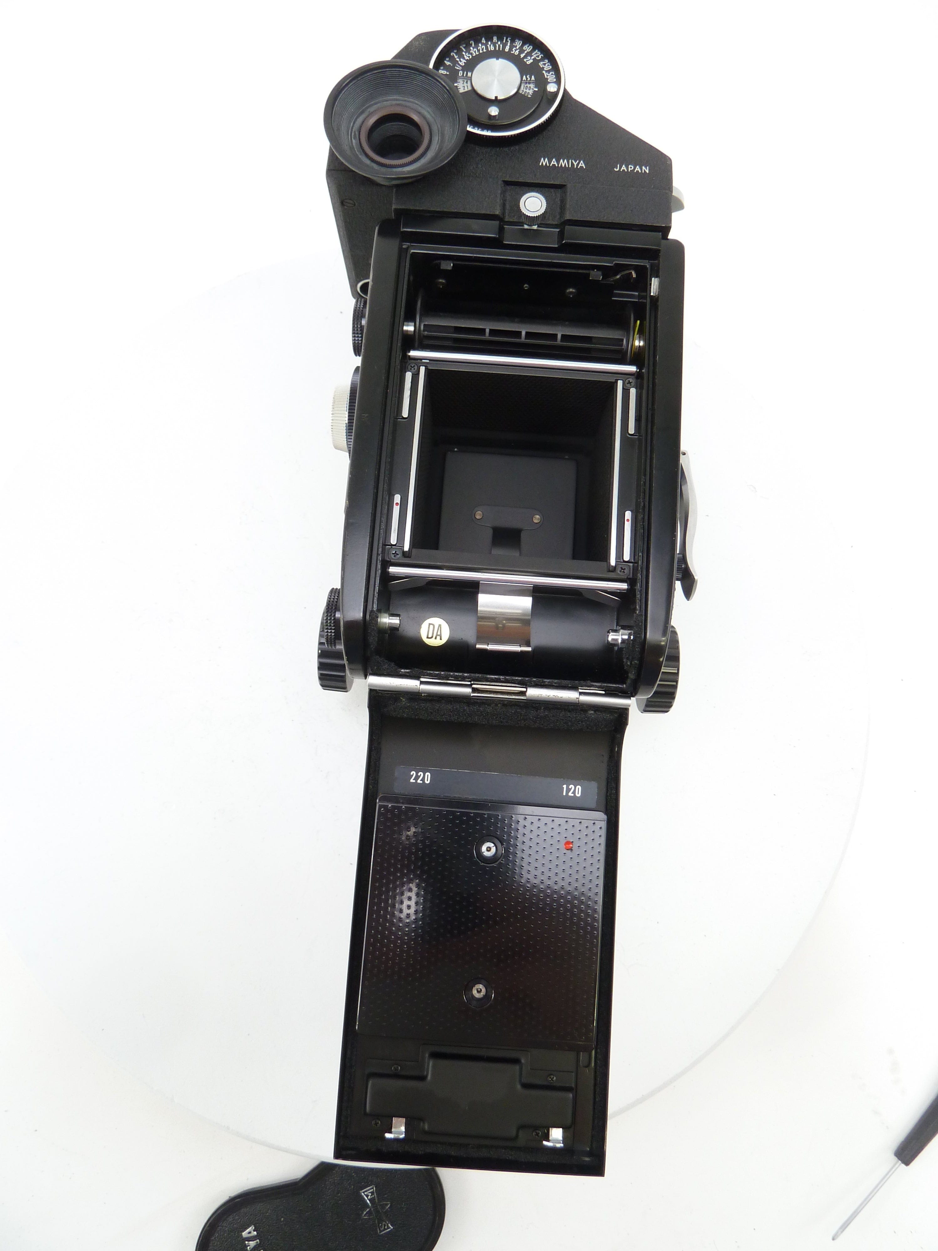 Mamiya C330 Kit with 80MM F2.8 Blue Dot Lens, and Poro Finder