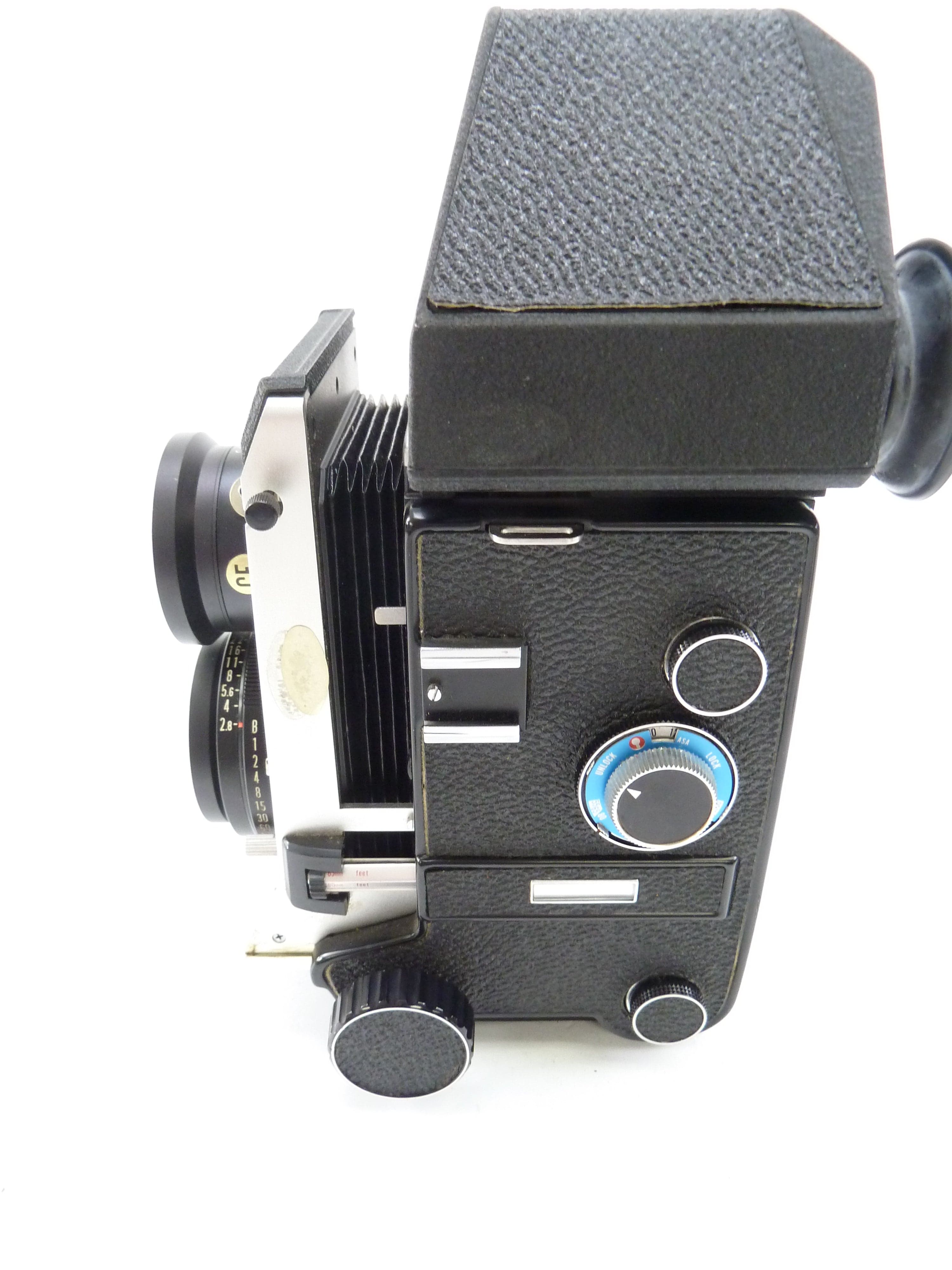 Mamiya C330 Kit with 80MM F2.8 Blue Dot Lens, and Poro Finder