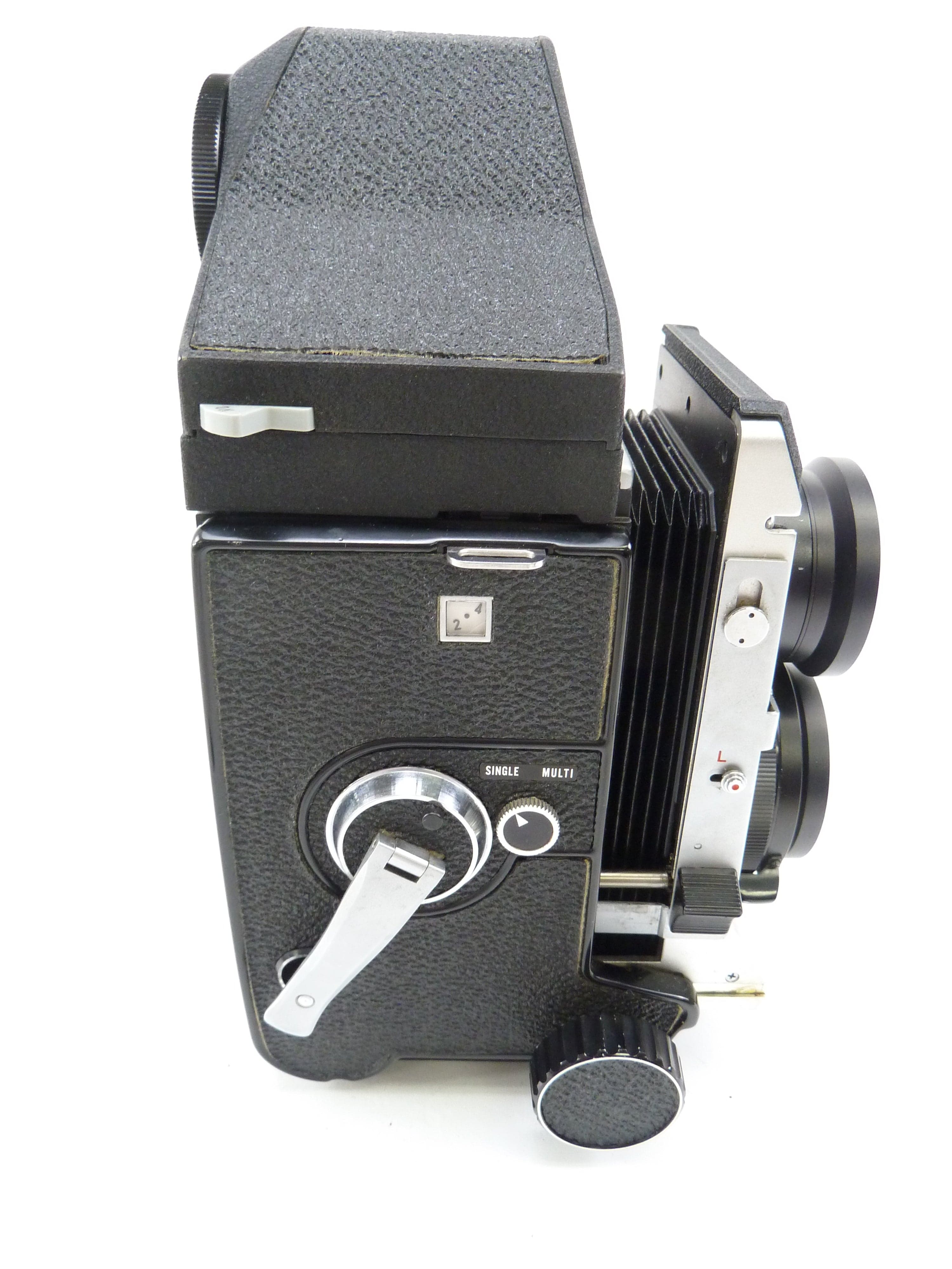 Mamiya C330 Kit with 80MM F2.8 Blue Dot Lens, and Poro Finder
