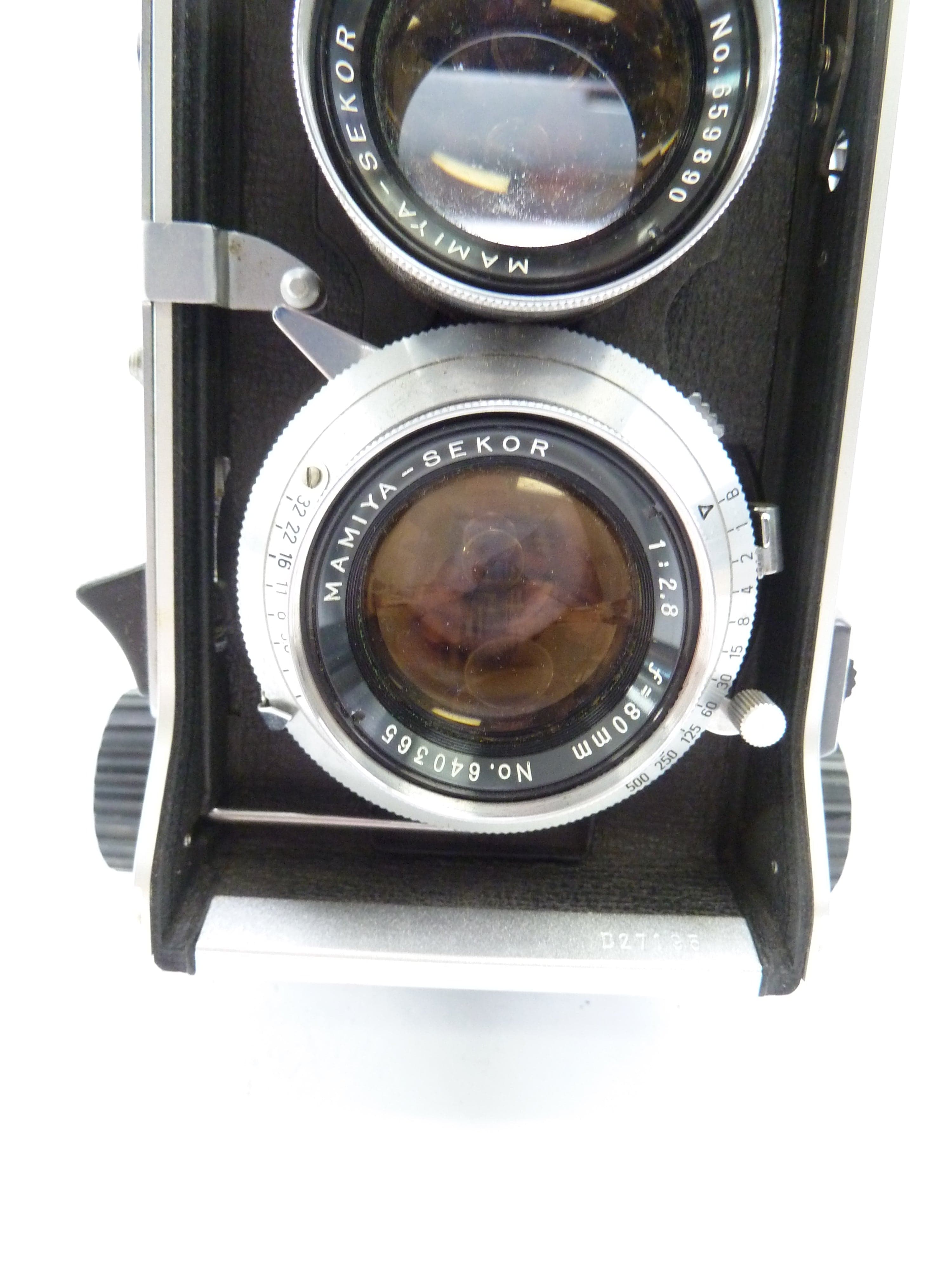 Mamiya C330 Kit with 80MM F2.8 Lens and Waist Level Finder