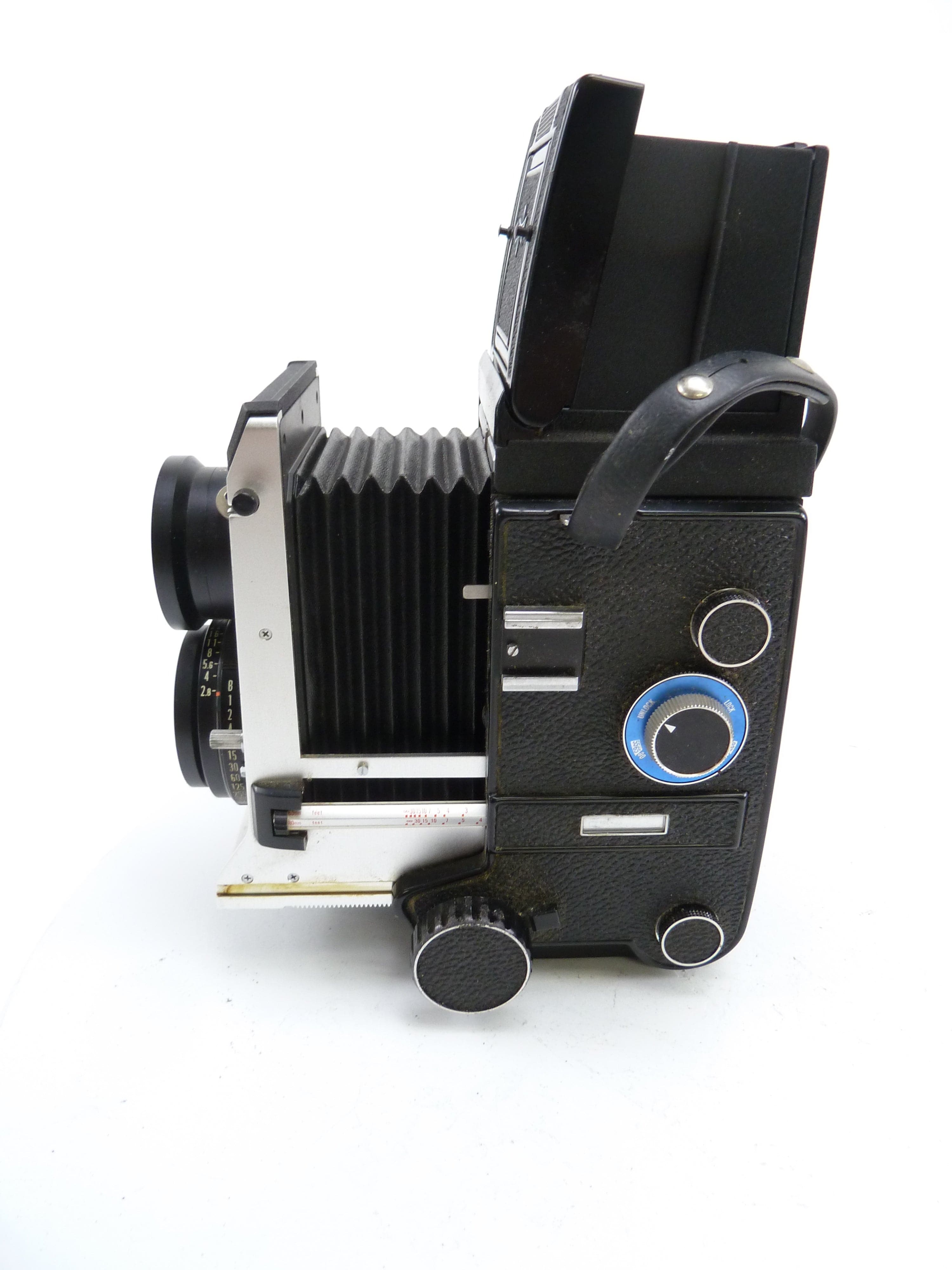 Mamiya C330F Camera Outfit with 80MM f2.8 Blue Dot Lens