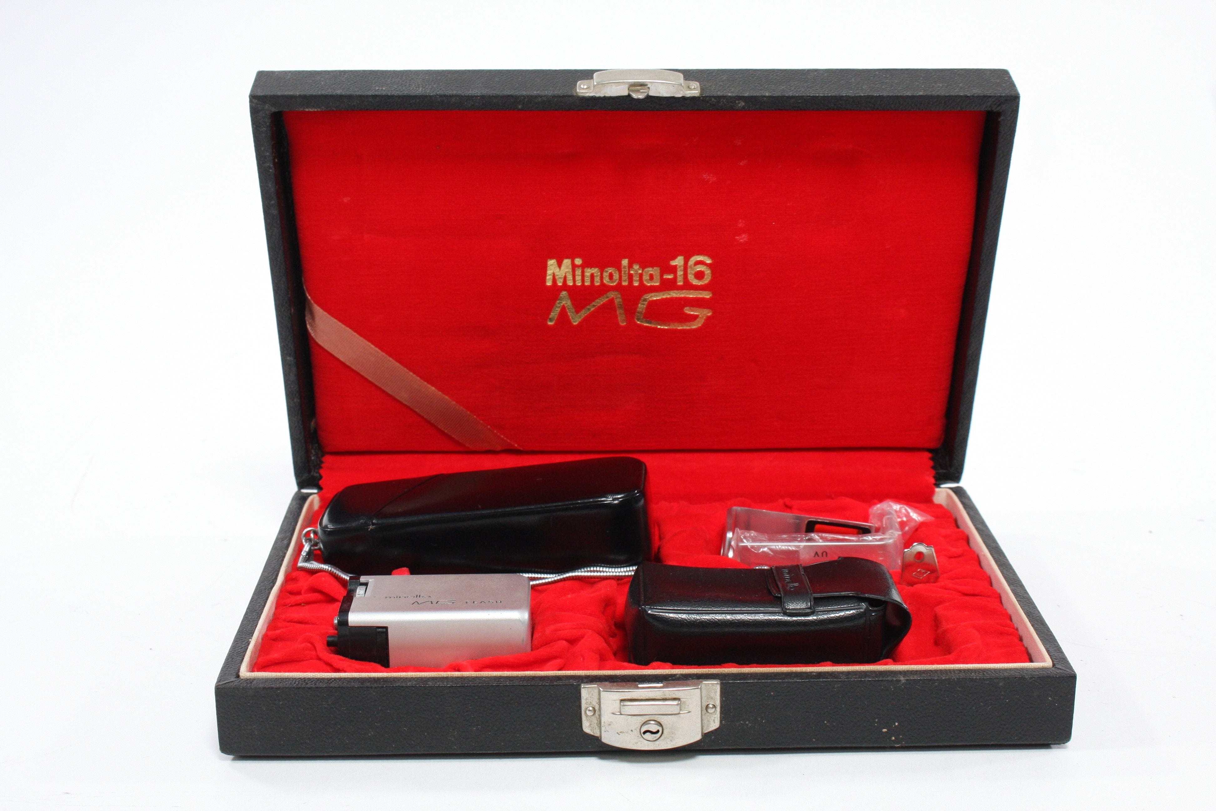 Minolta-16 MG Submianiture Camera