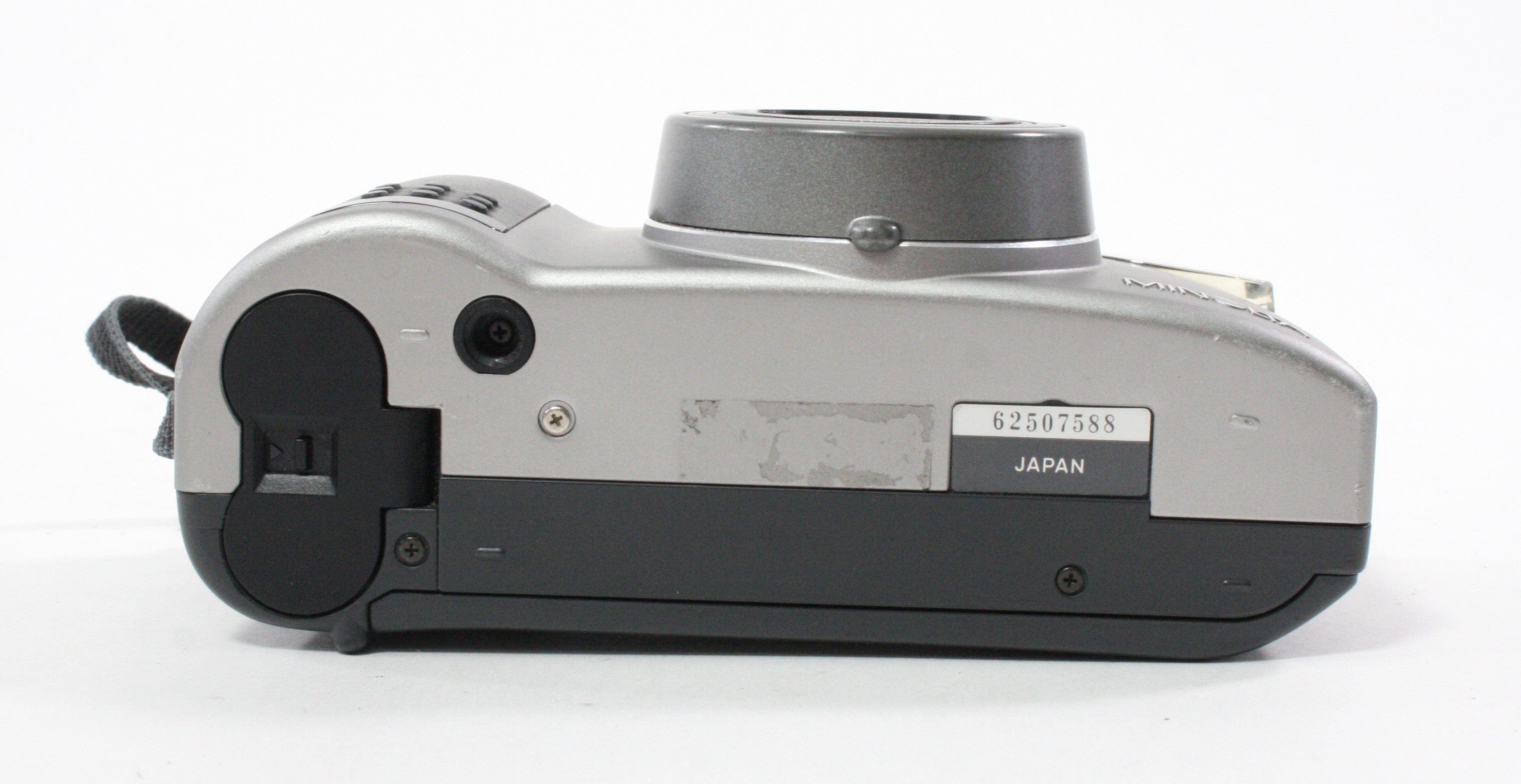 Minolta Freedom Zoom 140EX 35mm Point-and-Shoot Camera
