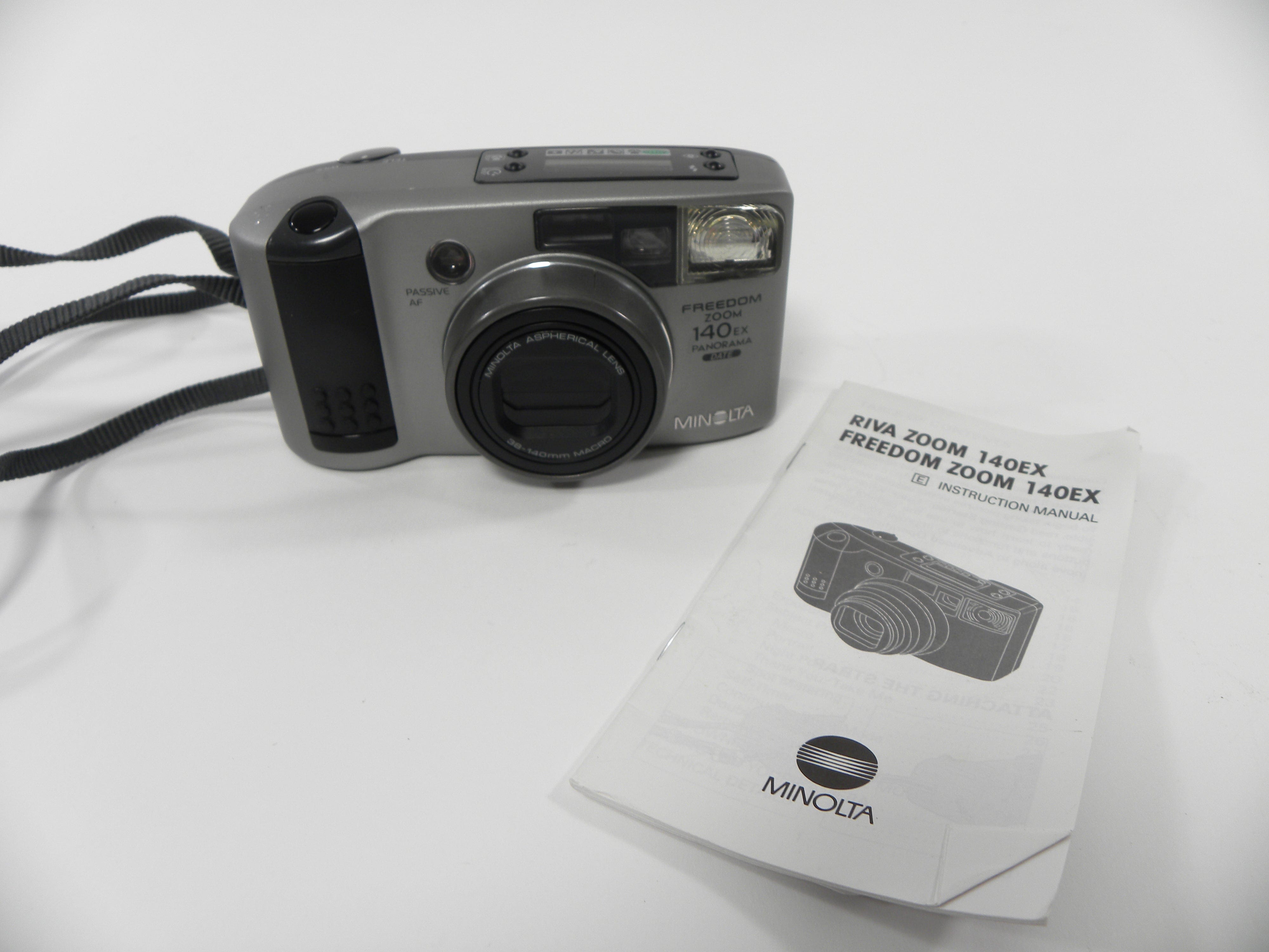 Minolta Freedom Zoom 140ex Panorama Date 35mm Camera