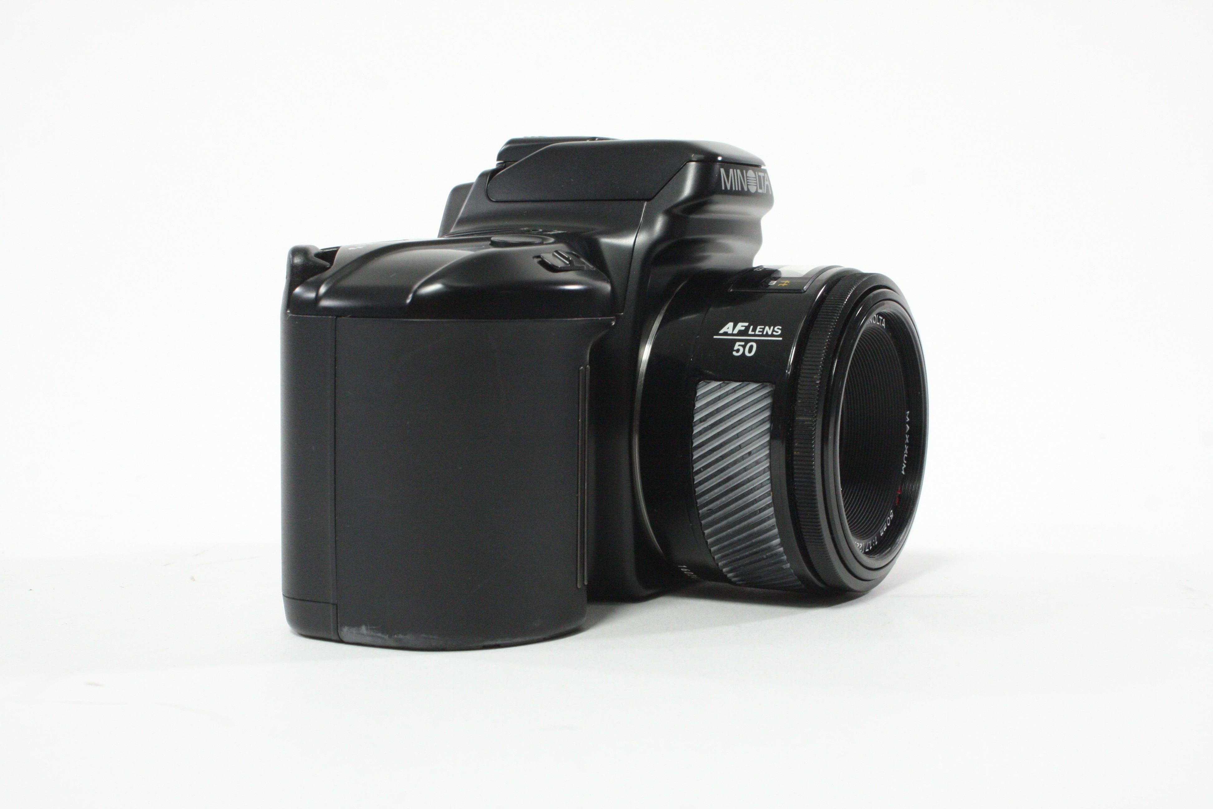 Minolta Maxxum 3Xi 35mm SLR Camera with 50mm f/1.7 Lens
