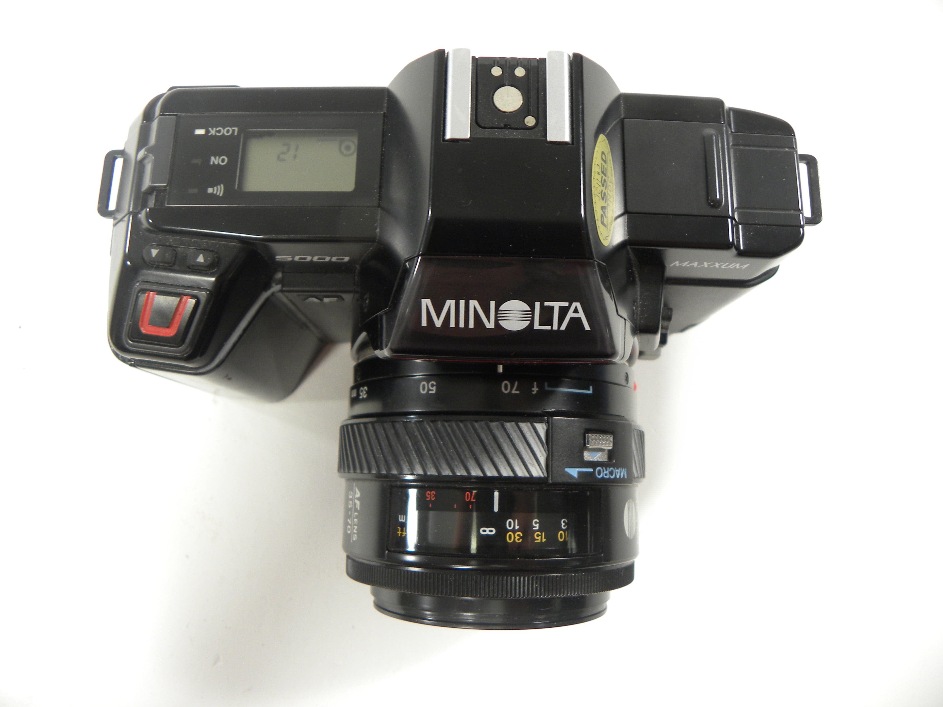 Minolta Maxxum 5000 AF 35mm SLR w/Maxxum AF Zoom 35-70mm f4