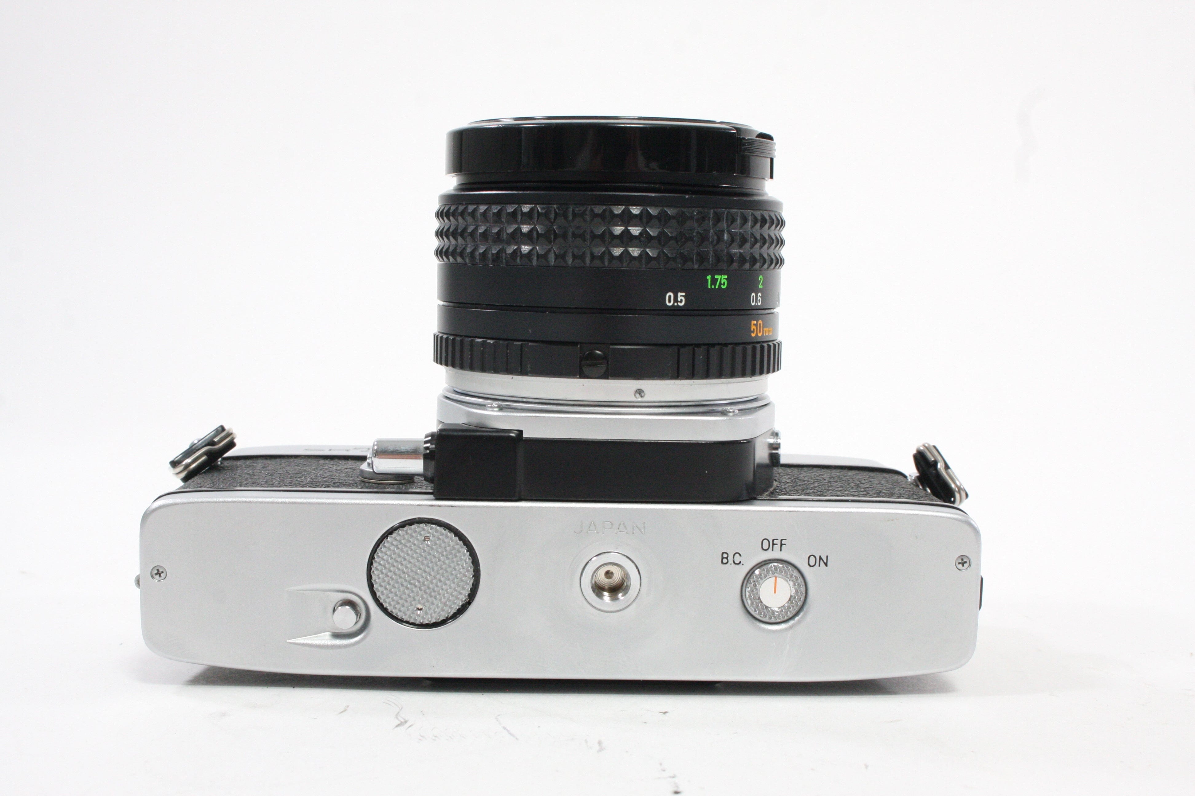 Minolta SR-T 201 35mm Camera with 50mm f/1.7 Lens