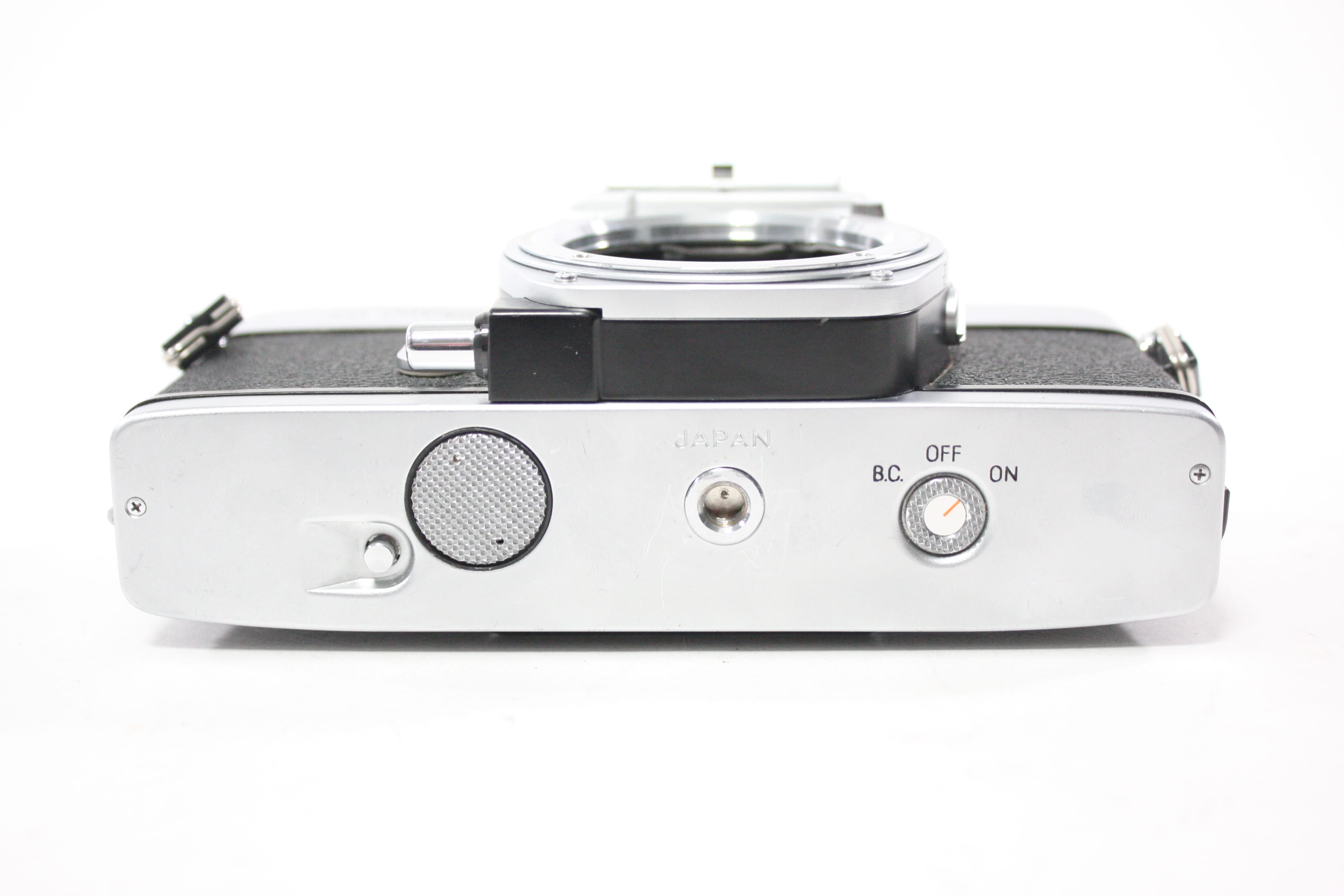 Minolta SRT 202 35mm SLR Camera with Minolta 50mm f/1.7 Lens for MD Mount