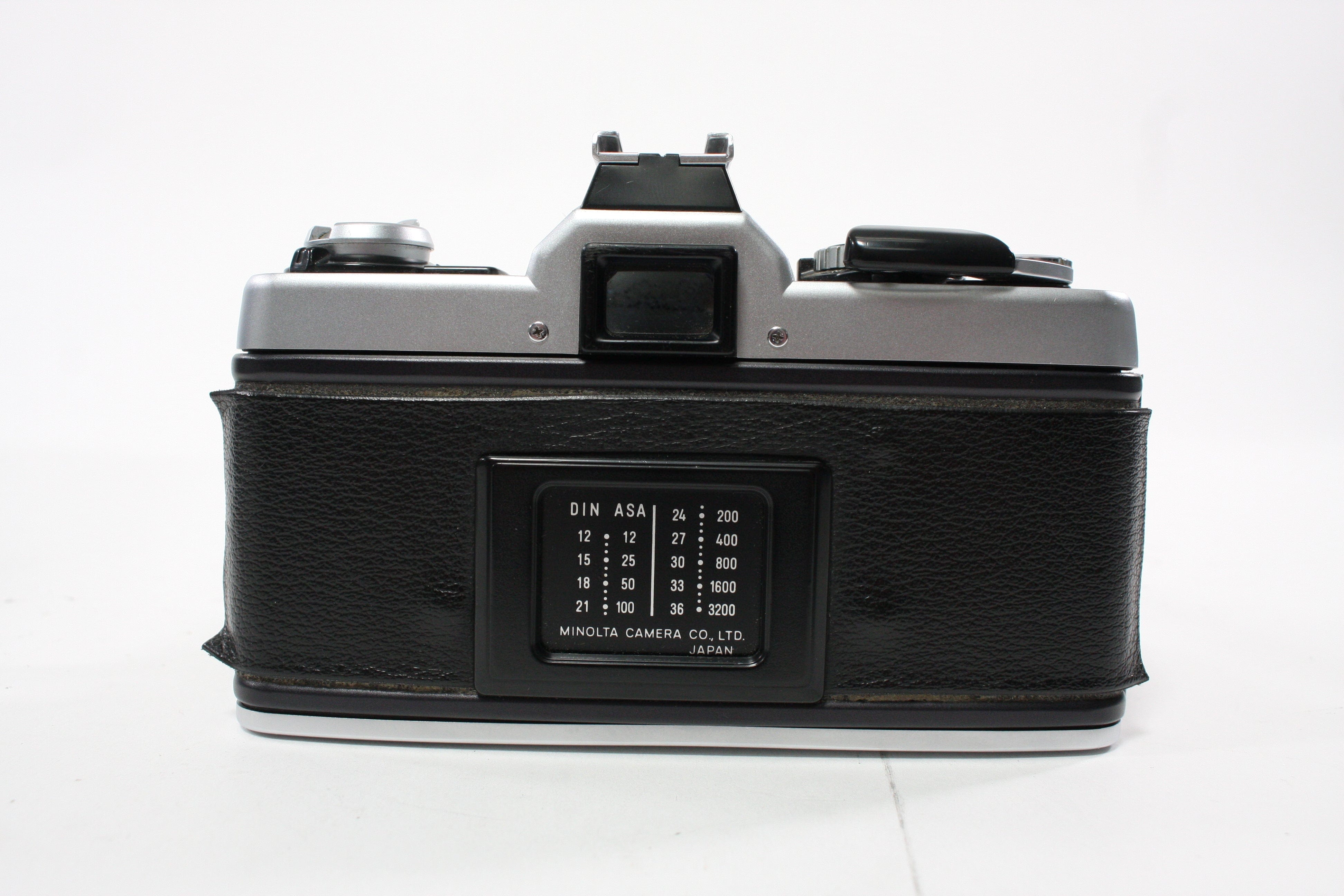 Minolta XG7 35mm SLR Camera with 50mm f/1.7 Lens with Auto 118X Flash