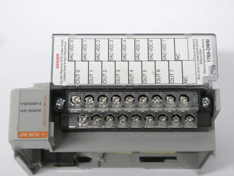 ALLEN BRADLEY 1769-OW8I SER. B F/W 3.1 VER. 03 24VDC 2.5A NSNP