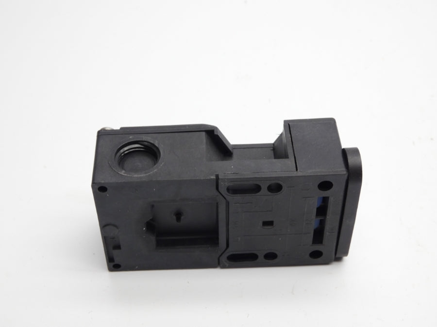 SCHMERSAL AZ16-12ZVRK-M16 500V NSNP