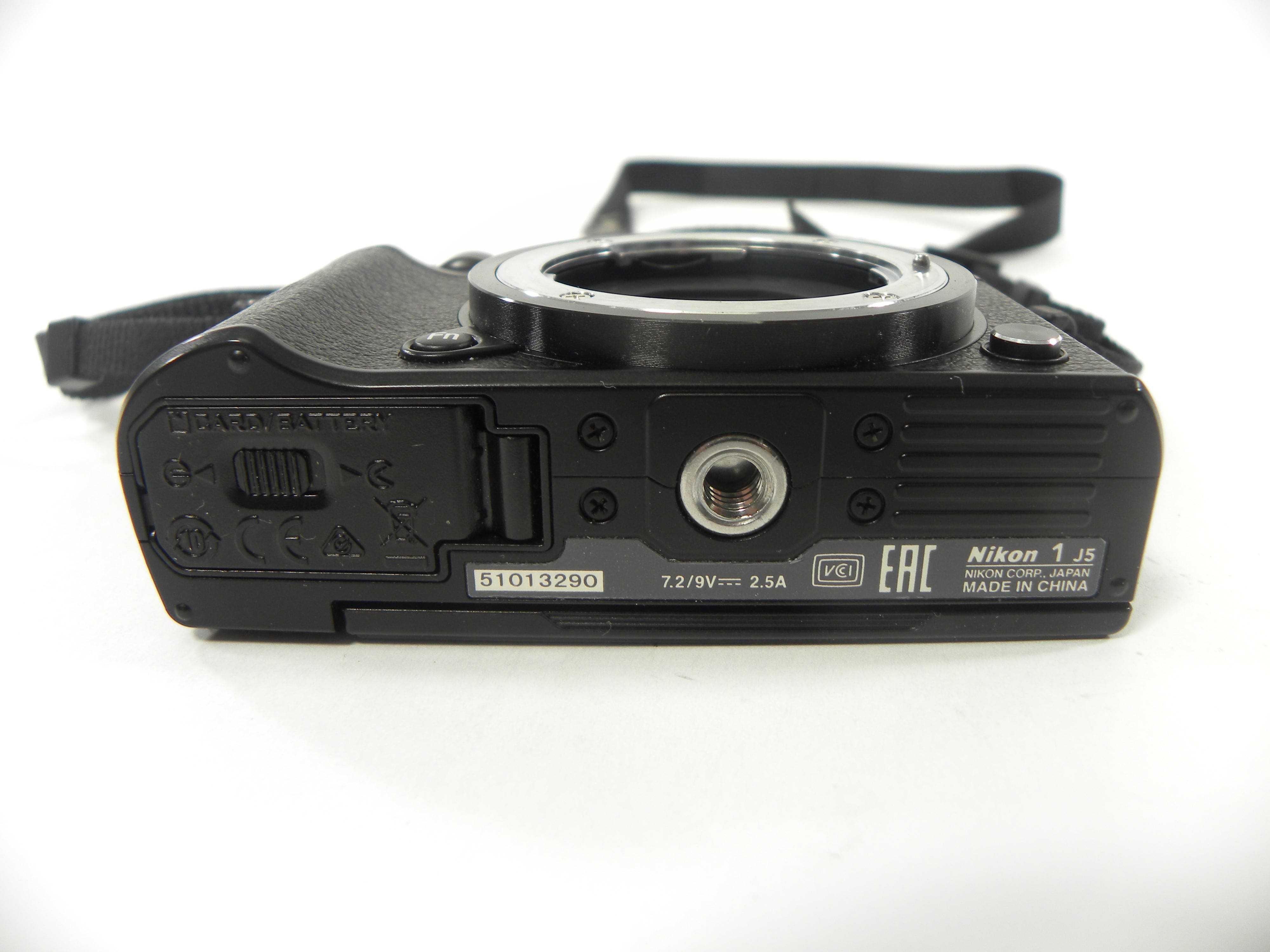 Nikon 1 J5 20.8mp Digital Mirrorless Camera Body Only Shutter Ct. 1,875