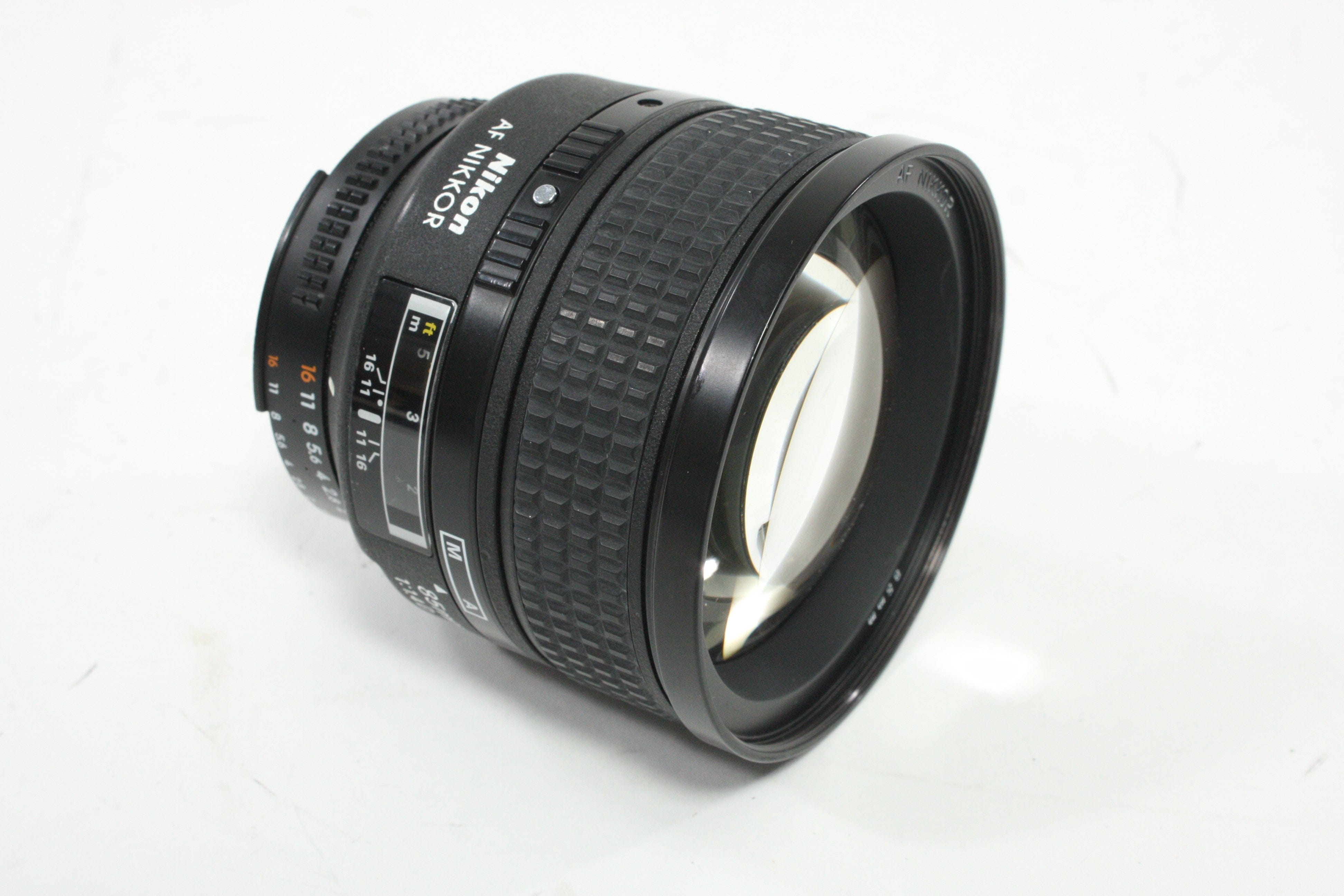 Nikon 85mm f/1.4 D AF Lens for Nikon F Mount