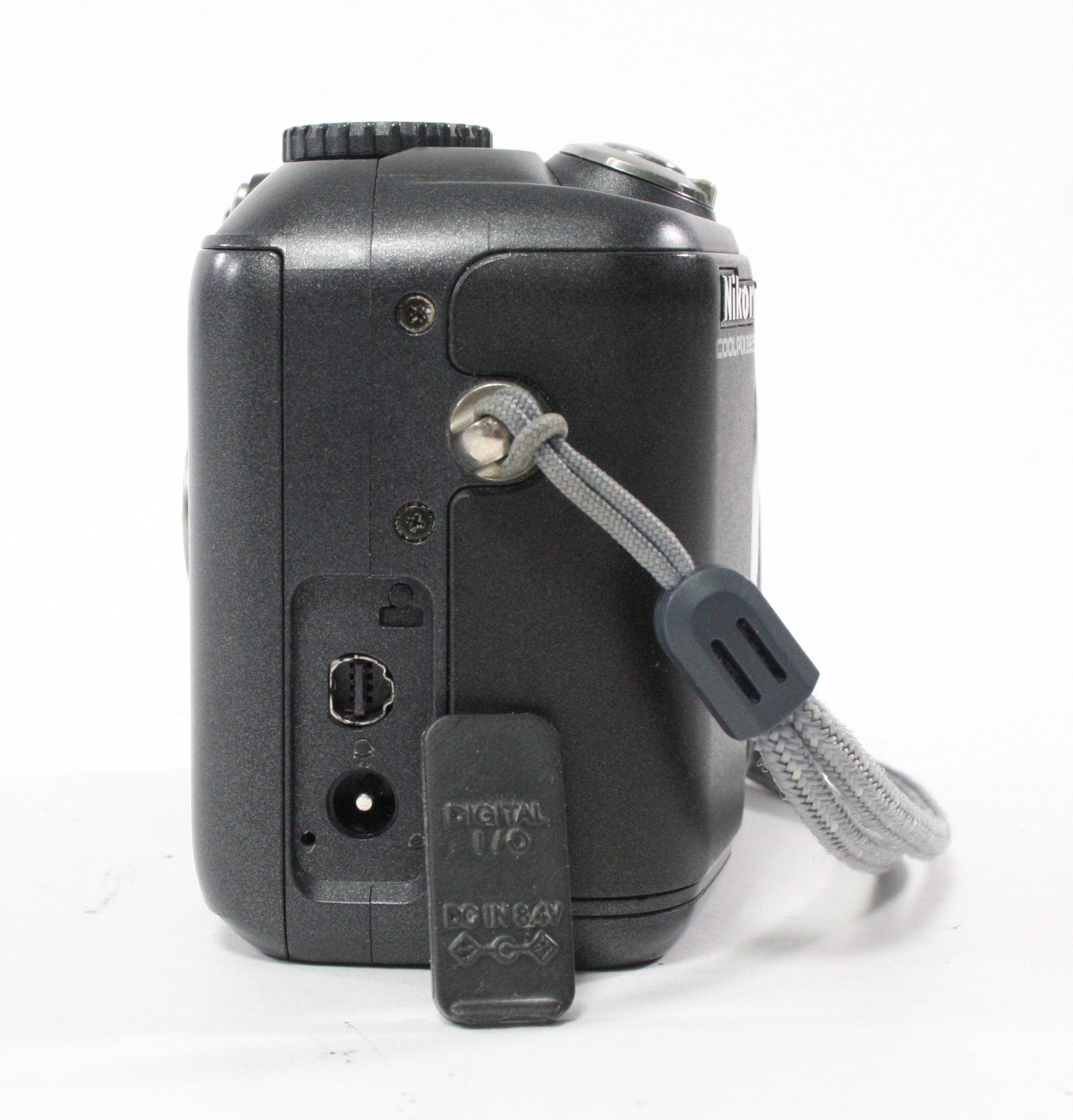 Nikon Coolpix 885 Digital Camera 3x Zoom 3.21mp