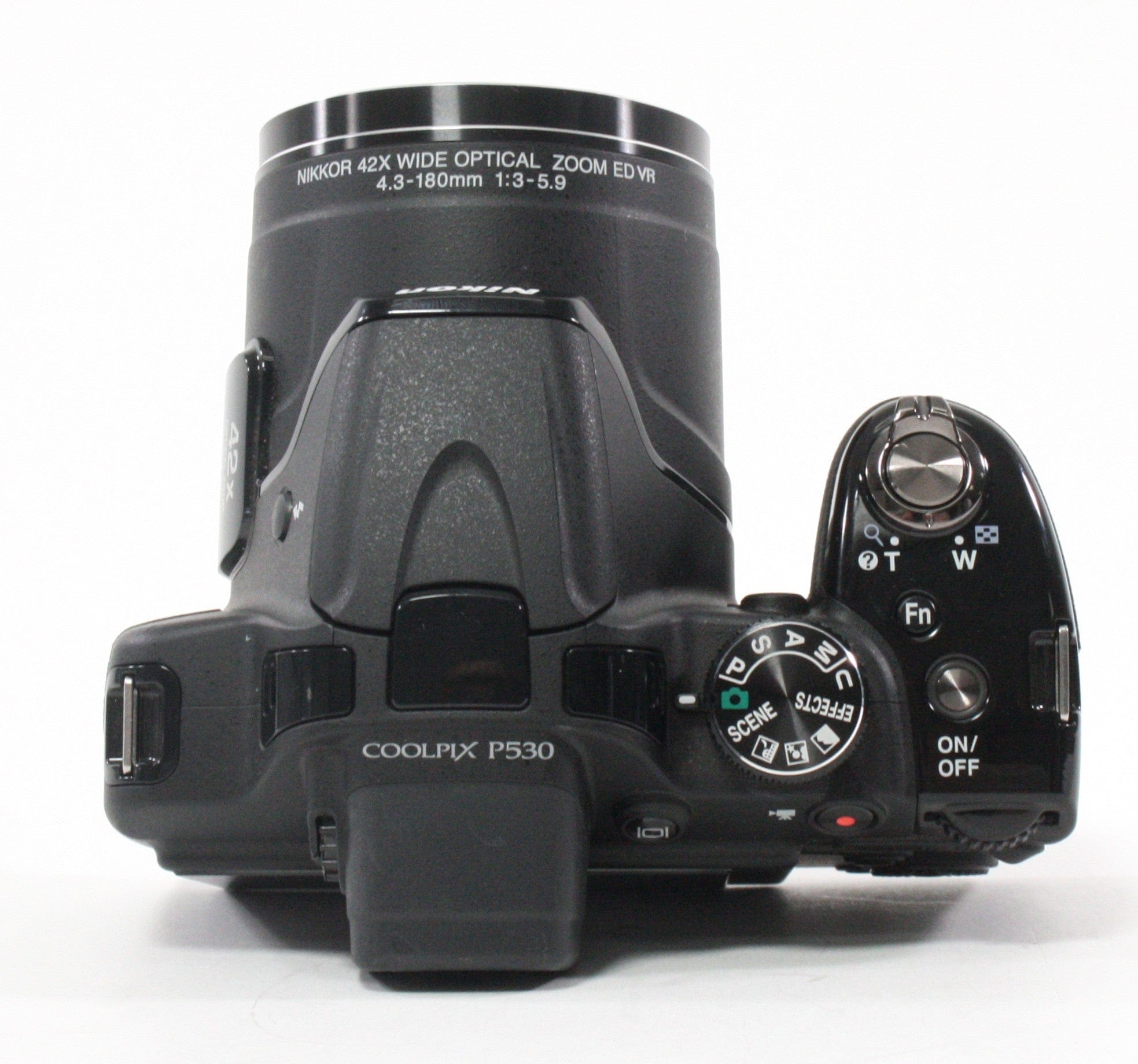 Nikon CoolPix P530 Digital Camera 42x Zoom 4.3-180mm f/3-5.9 lens