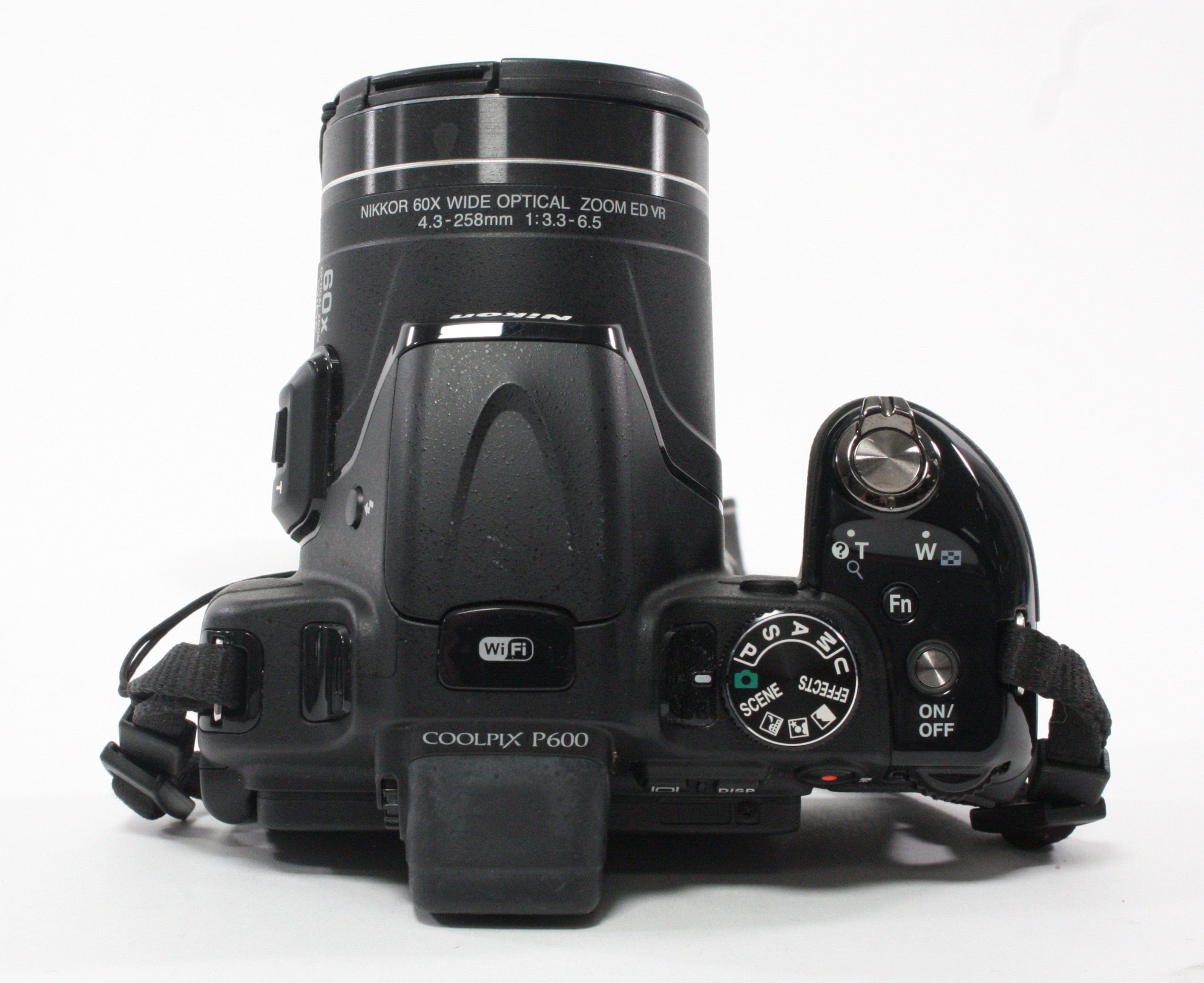 Nikon CoolPix P600 Point and Shoot Digital Camera 60x Zoom 16.1mp