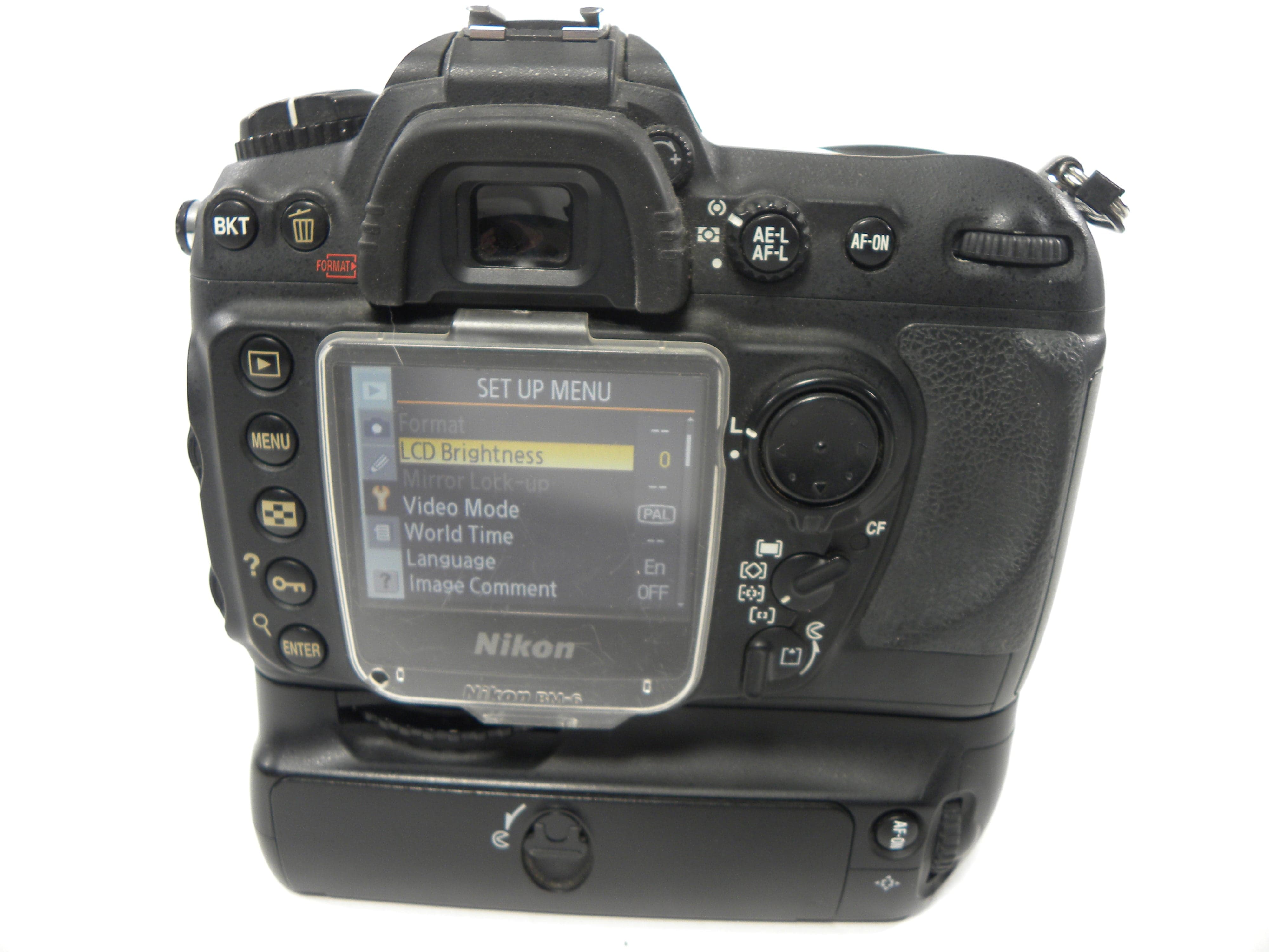 Nikon D200 10.2mp Digital SLR w/MB-D200 Grip Shutter ct. 15,205