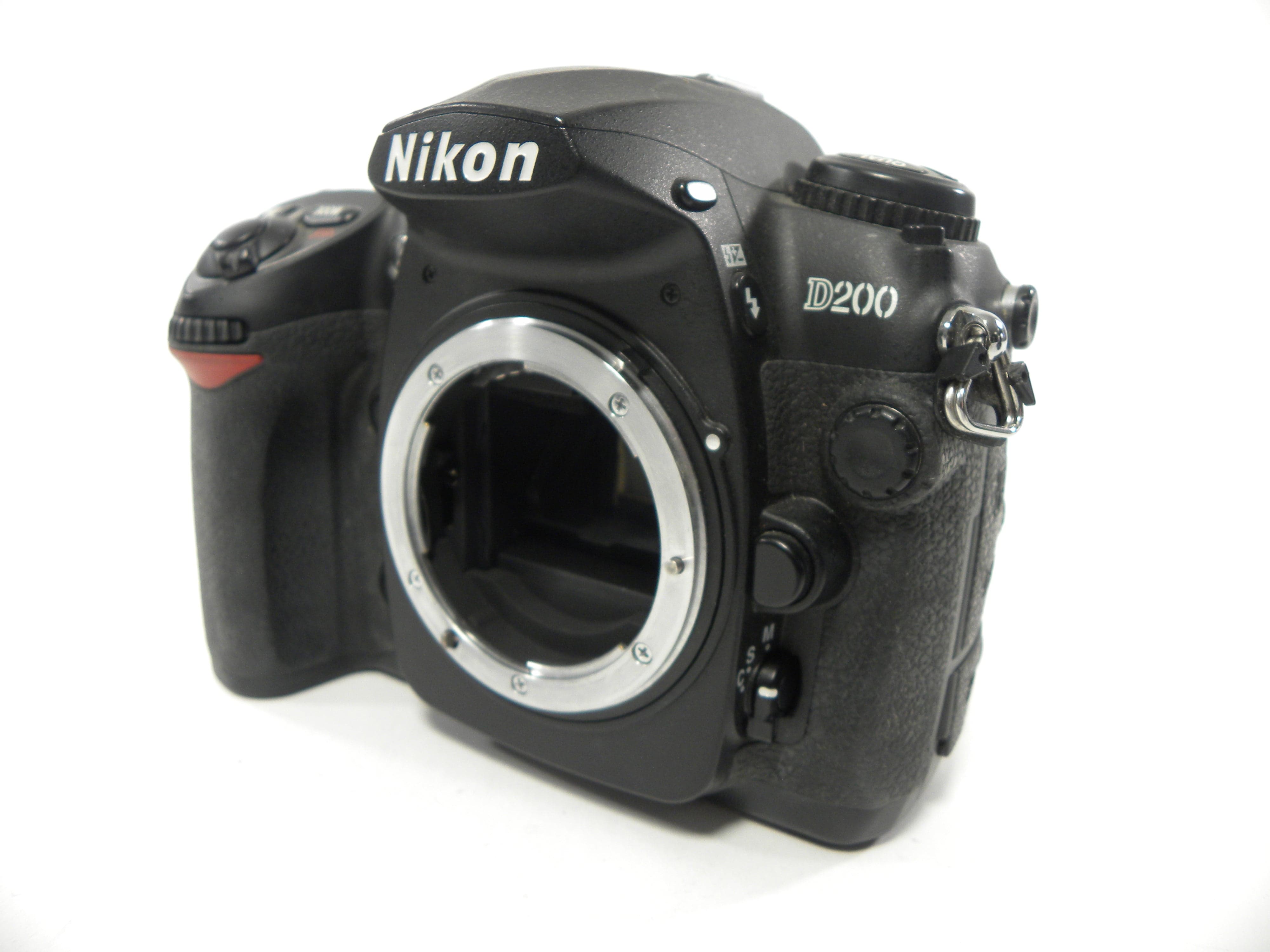 Nikon D200 10.2mp Digital SLR w/MB-D200 Grip Shutter ct. 15,205