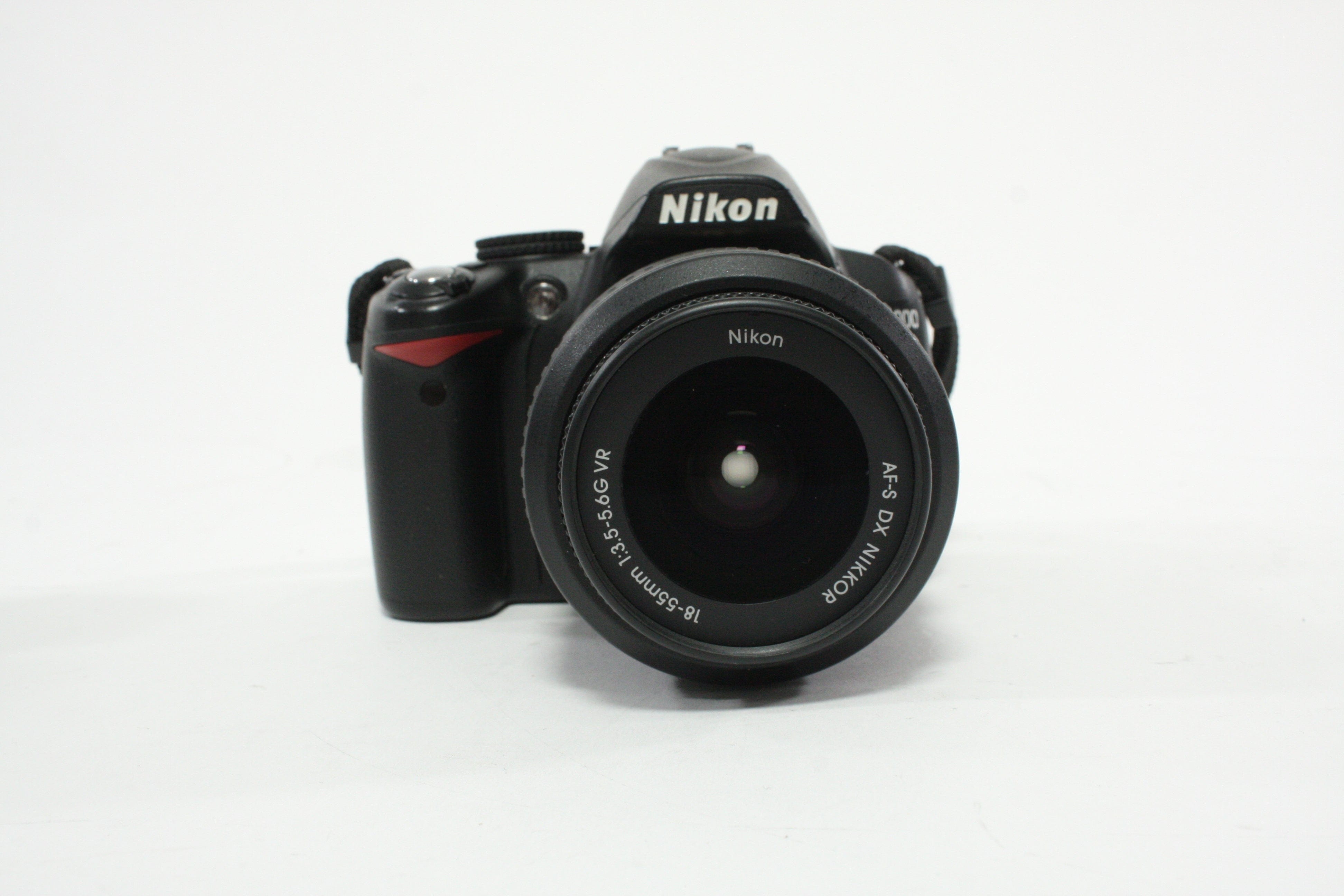 Nikon D3000 DSLR Camera with 18-55mm f/3.5-5.6G VR Lens with a Shutter Count of 7,032