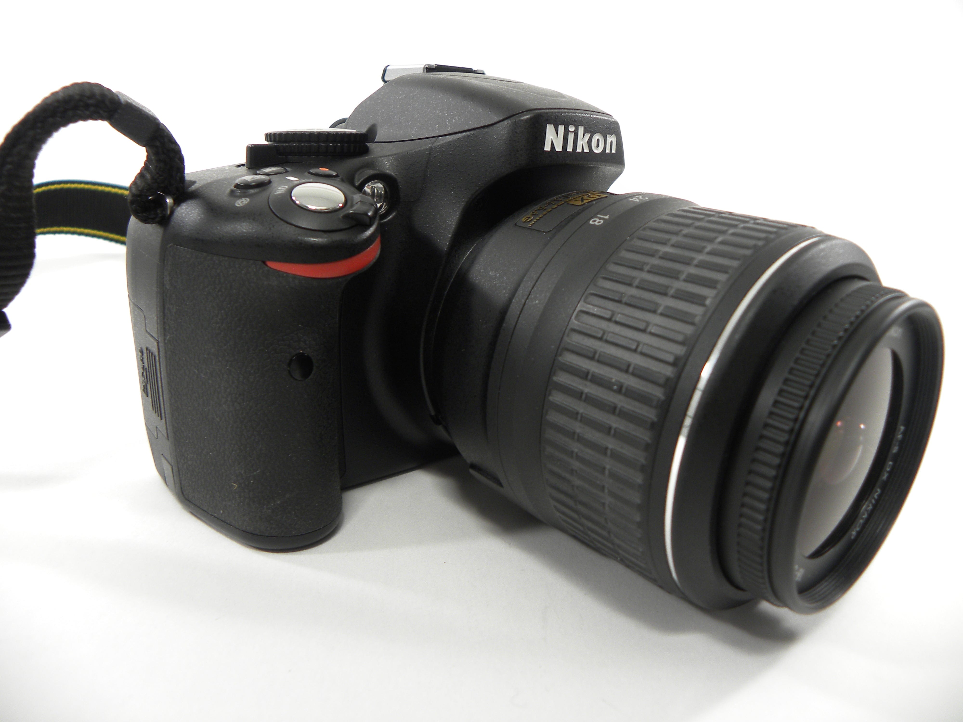 Nikon D5100 16.2mp Digital SLR w/AF-S 18-55 DX VR Shutter Ct. 2,617