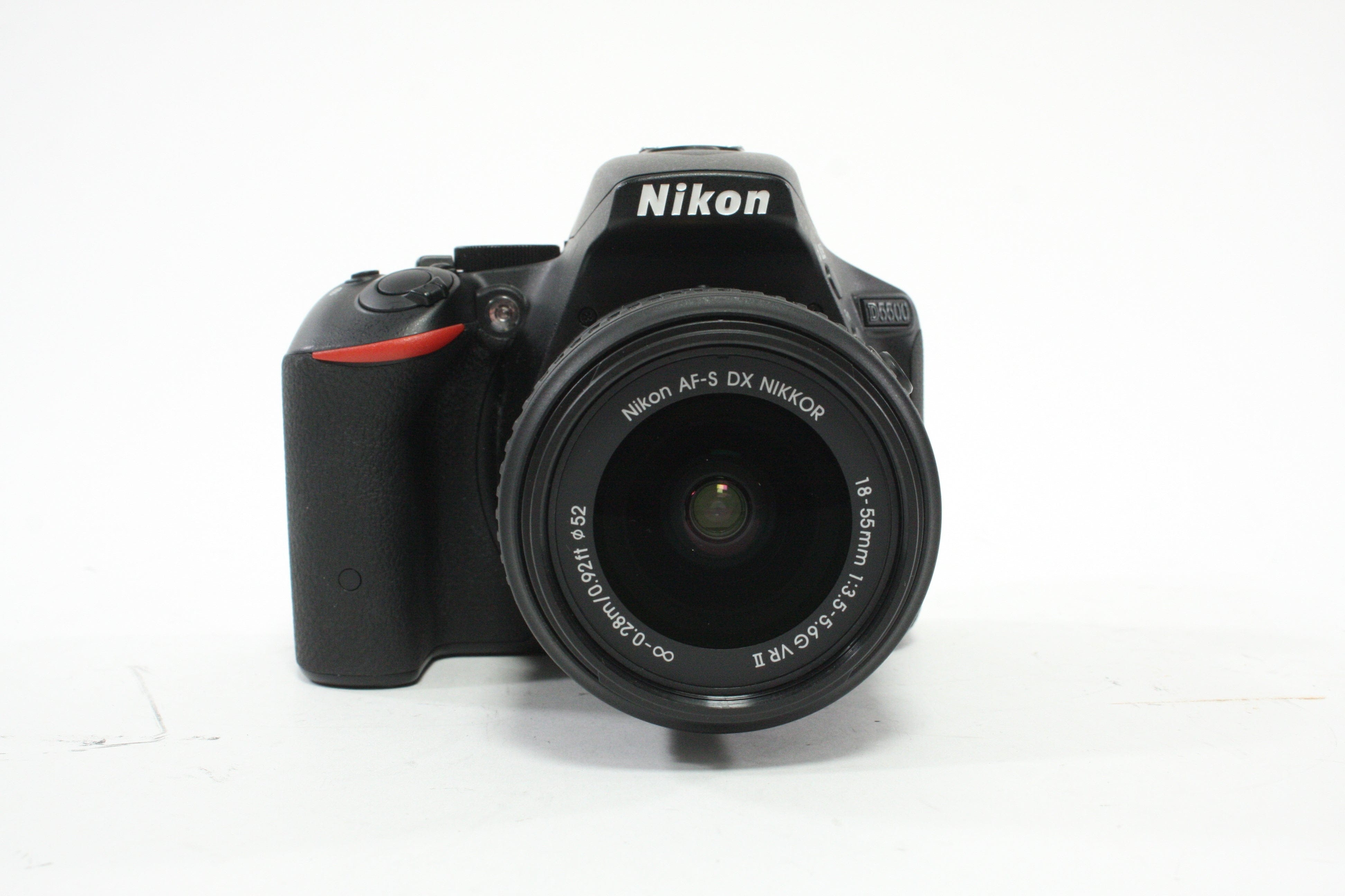 Nikon D5500 DSLR Camera with 18-55mm f/3.5-5.6G II DX VR Lens with Shutter Count 1,722
