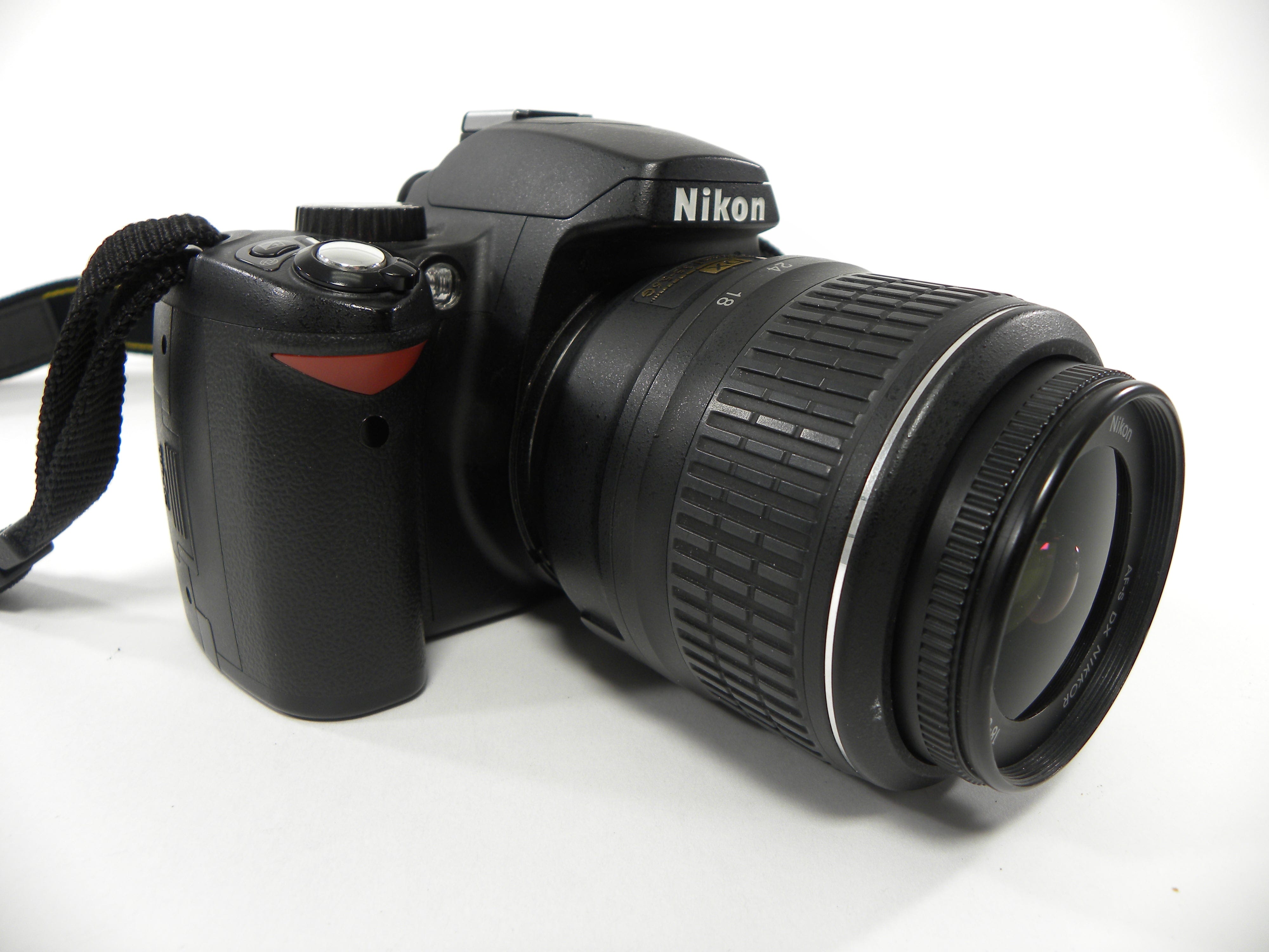 Nikon D60 10.2mp Digital SLR w/AF-S DX VR 18-55 Shutter Ct. 13,567